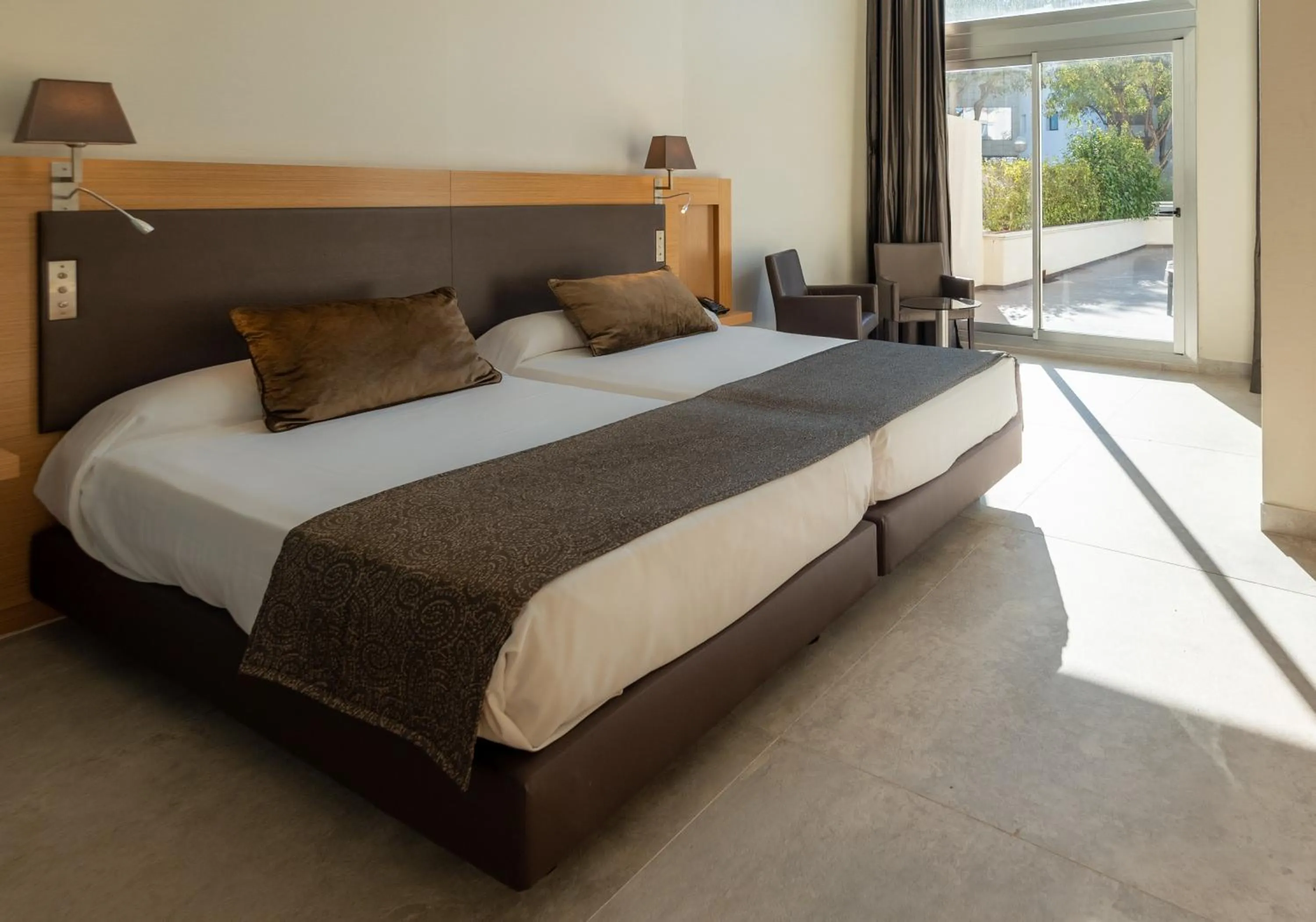 Bedroom, Bed in Gran Palas Hotel - Spa incluido