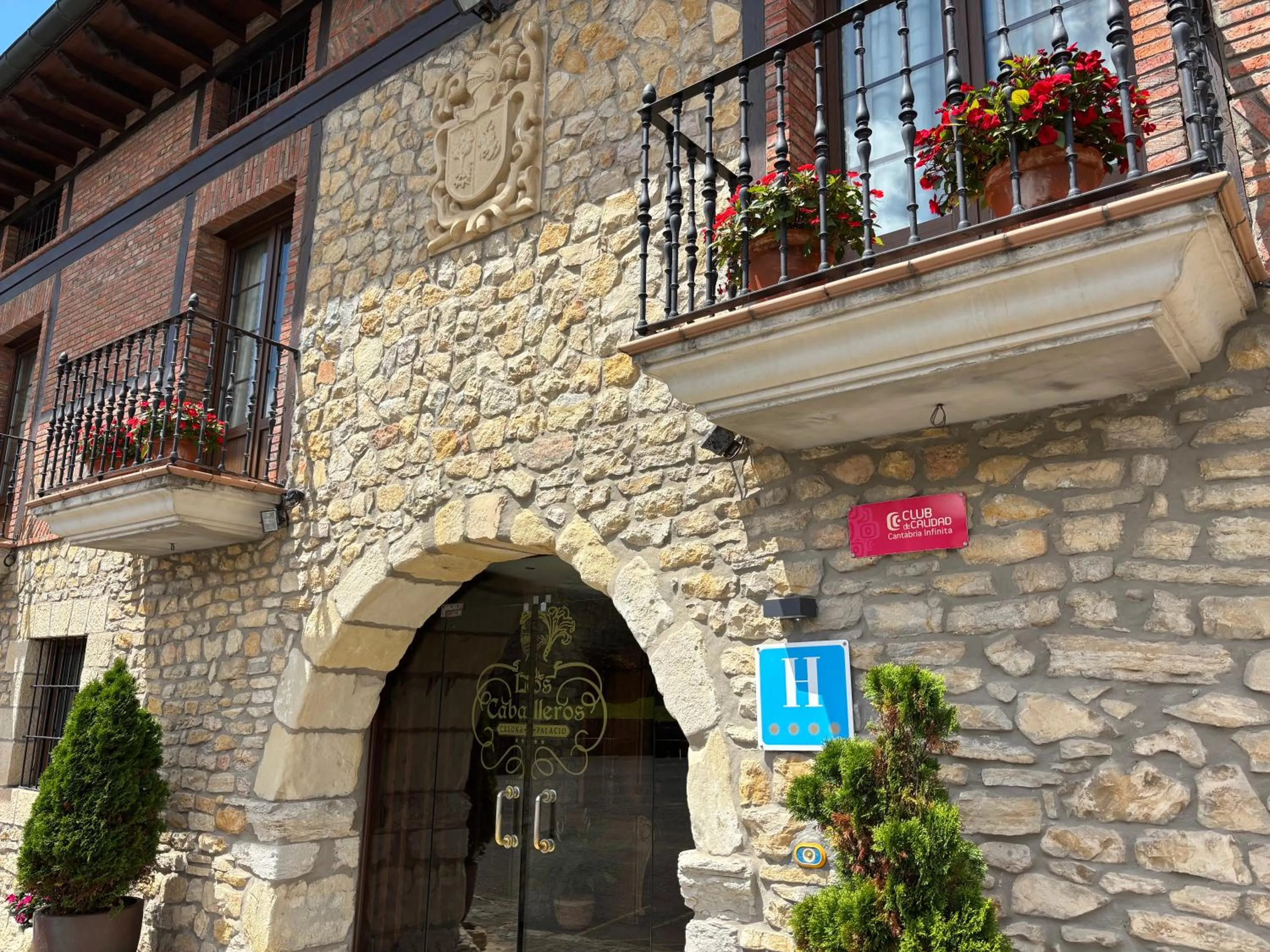 Property building in Hotel Casona Los Caballeros