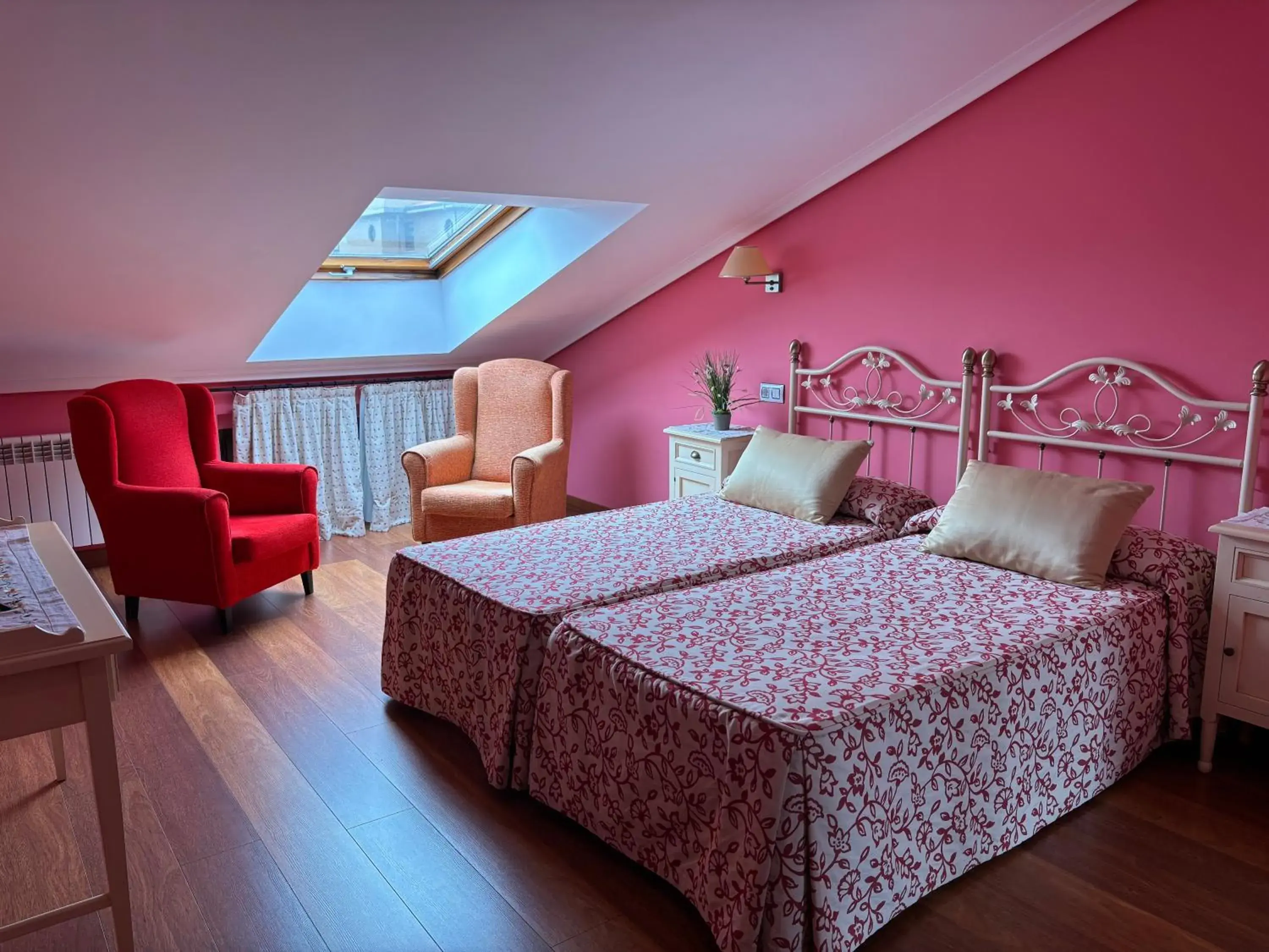 Triple Room (2 adults + 1 child) in Hotel Casona Los Caballeros Triple Room (2 adults + 1 child) in Hotel Casona Los Caballeros