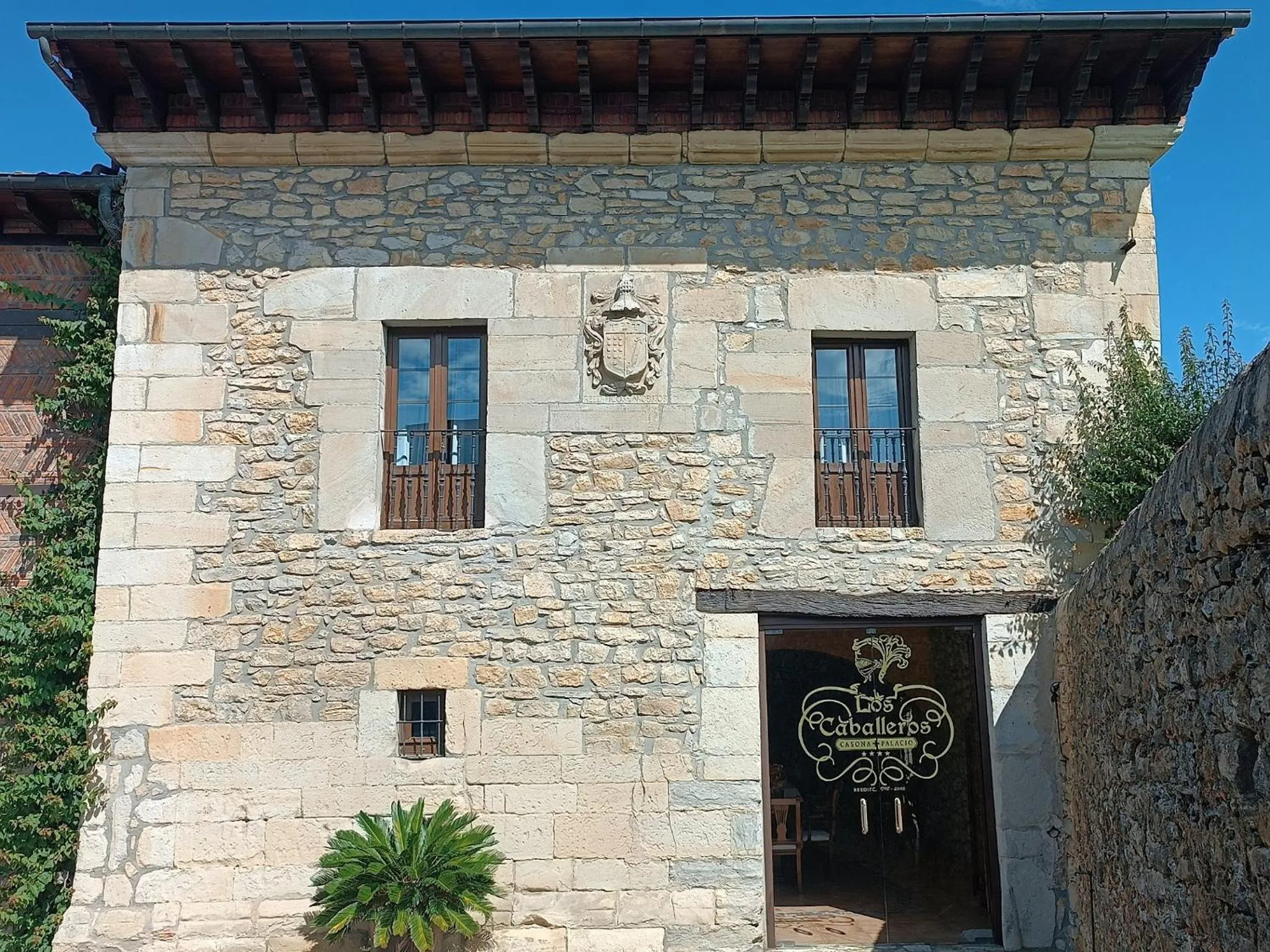 Property building in Hotel Casona Los Caballeros