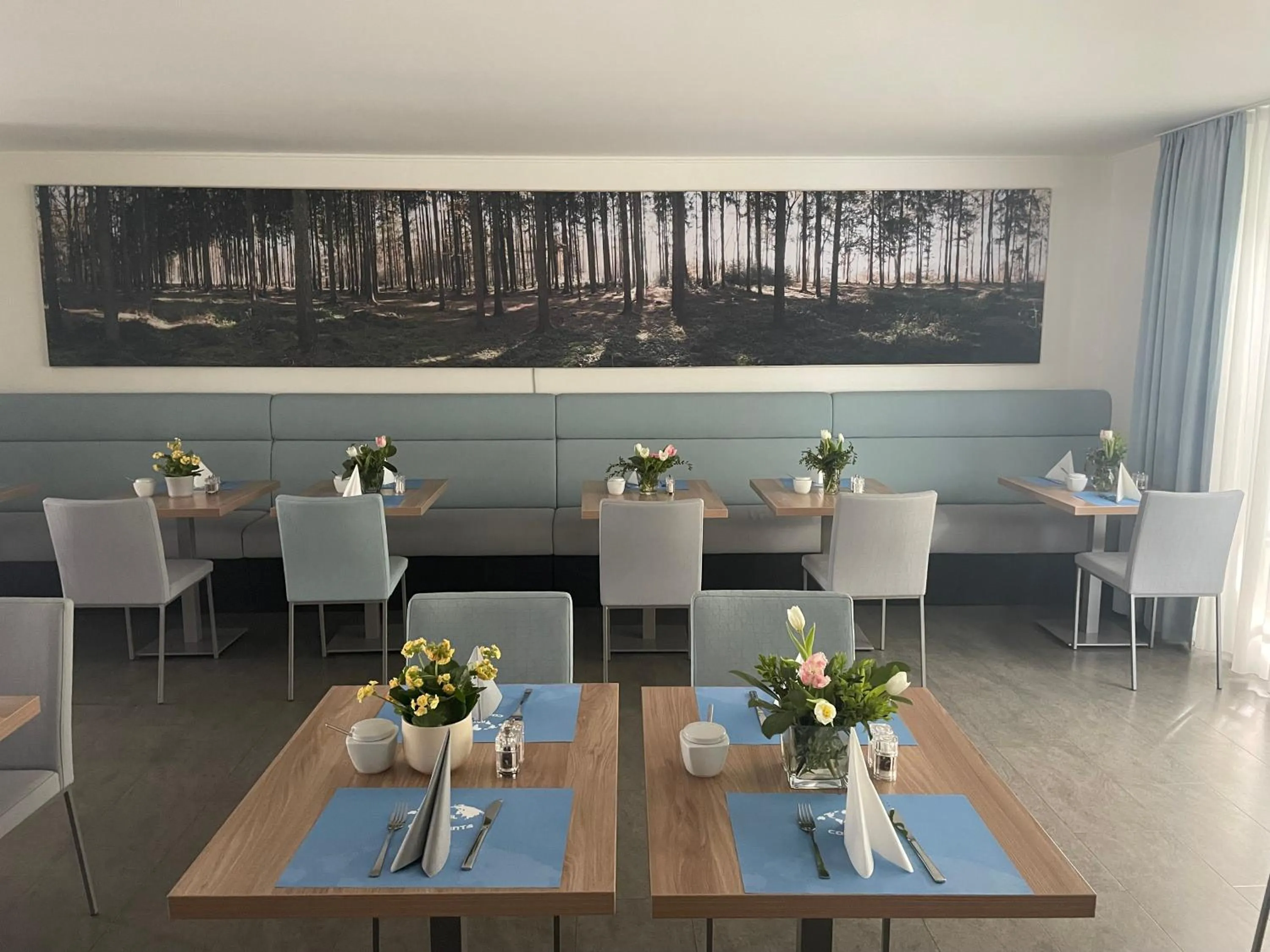 Restaurant/places to eat in Hotel7Continents