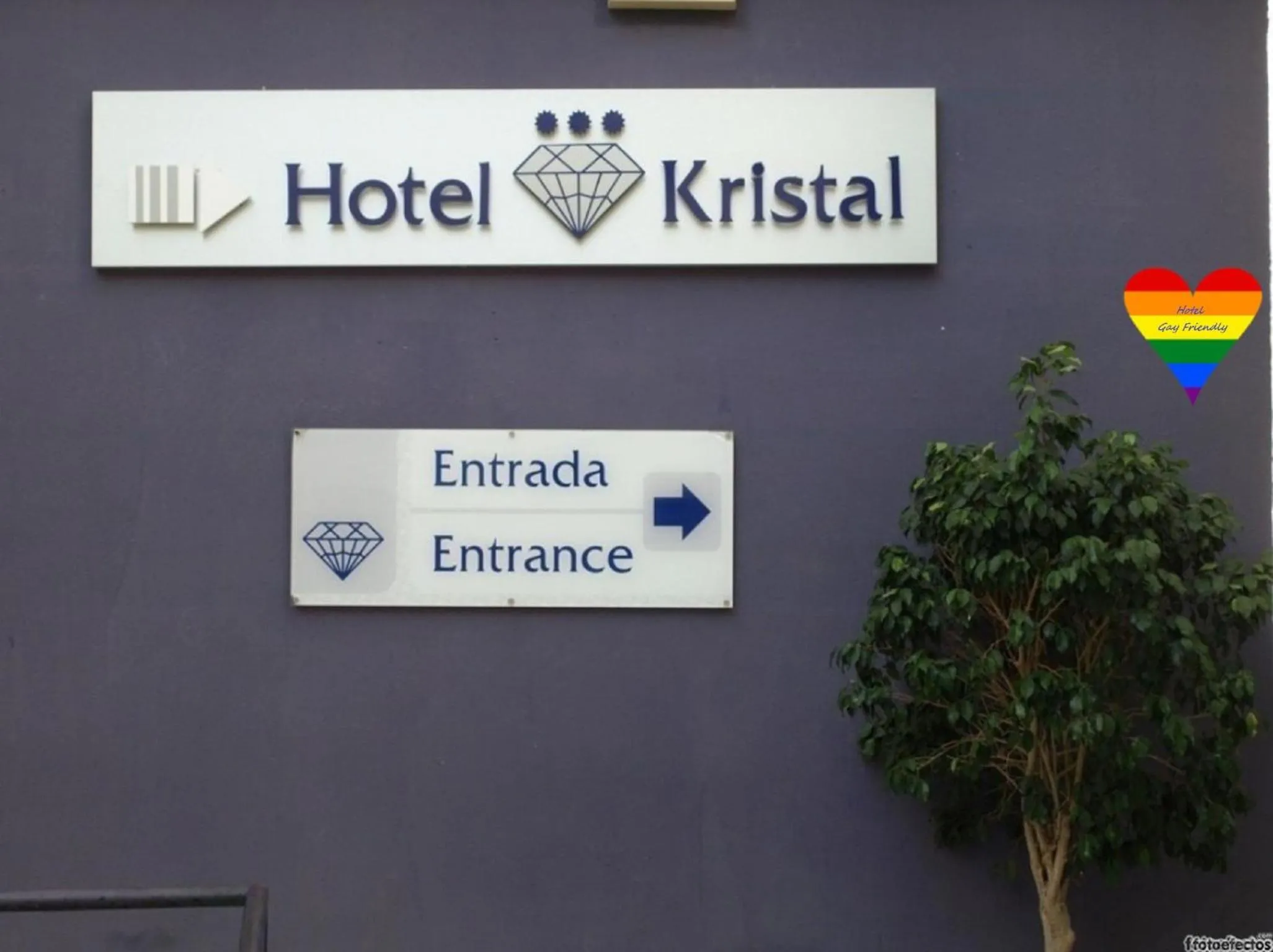 Facade/entrance in Kristal