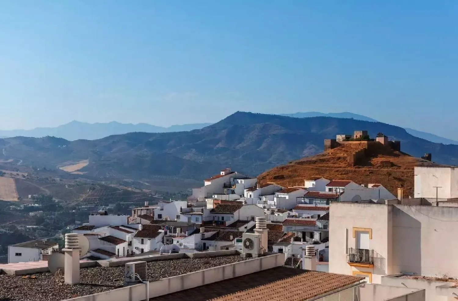 Photo of the whole room in Ático Guadalhorce - Mirador privado con barbacoa y solárium