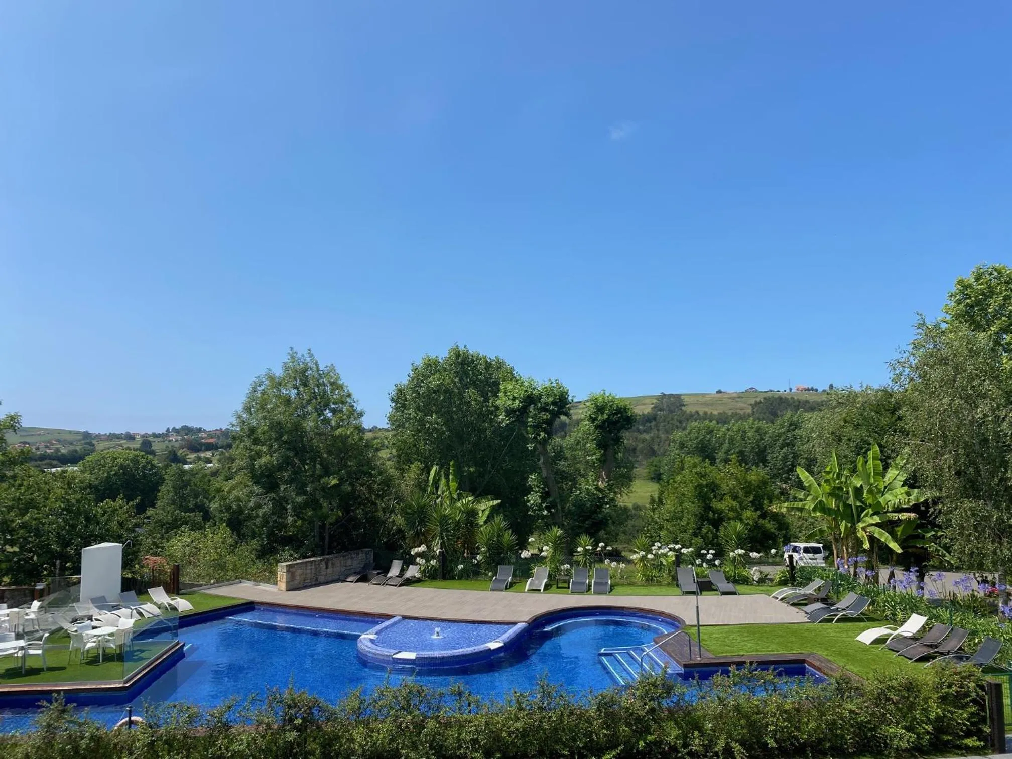 Swimming pool in Hotel Marfrei