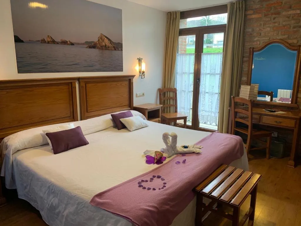 Bedroom, Bed in Hotel Marfrei