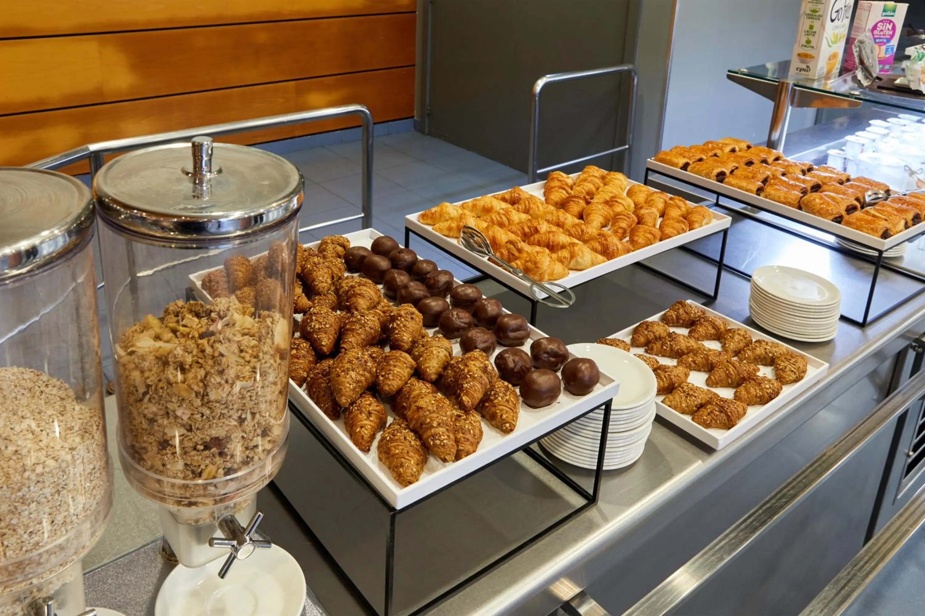 Breakfast in Olarain