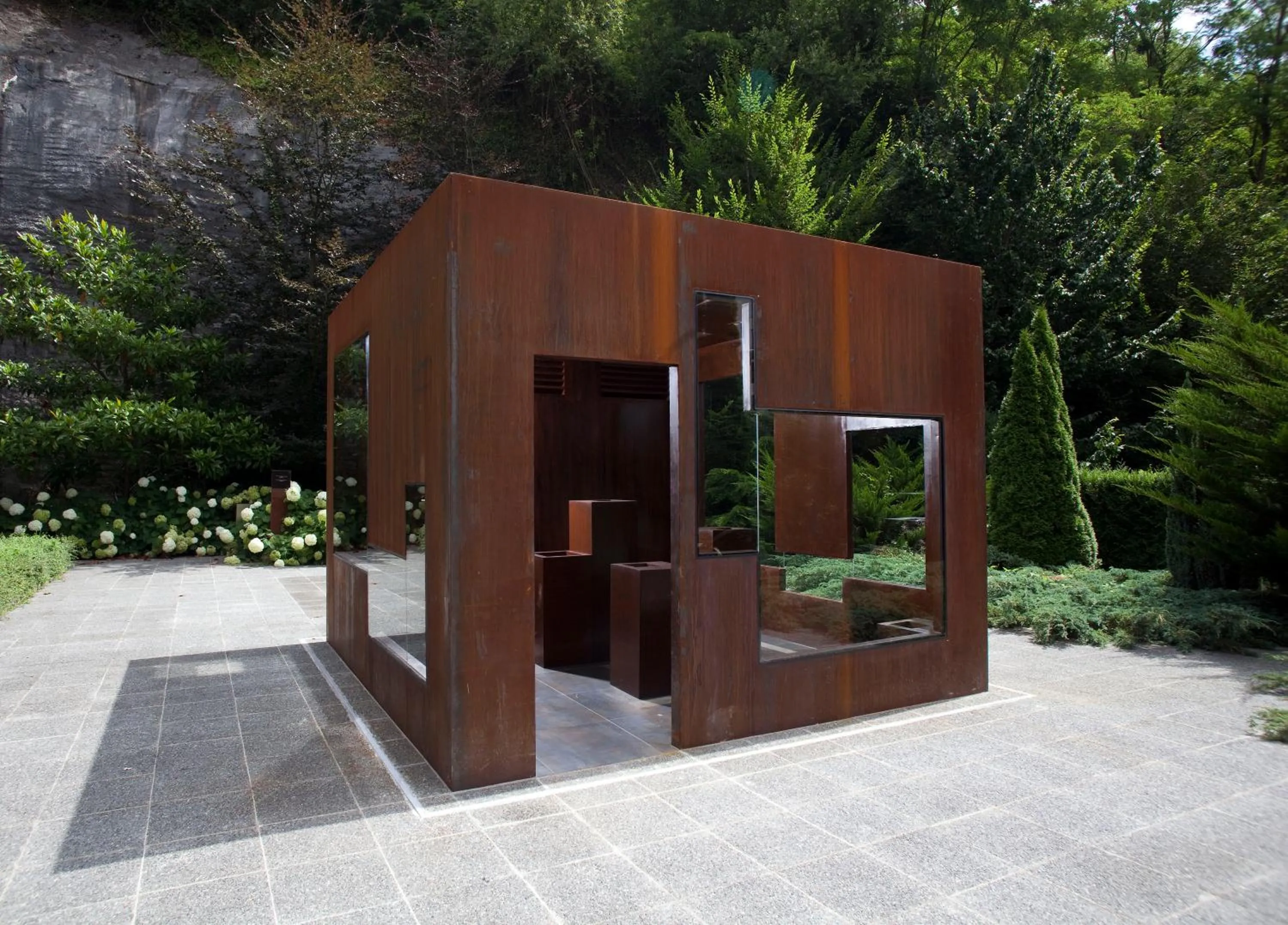 Facade/entrance in Olarain