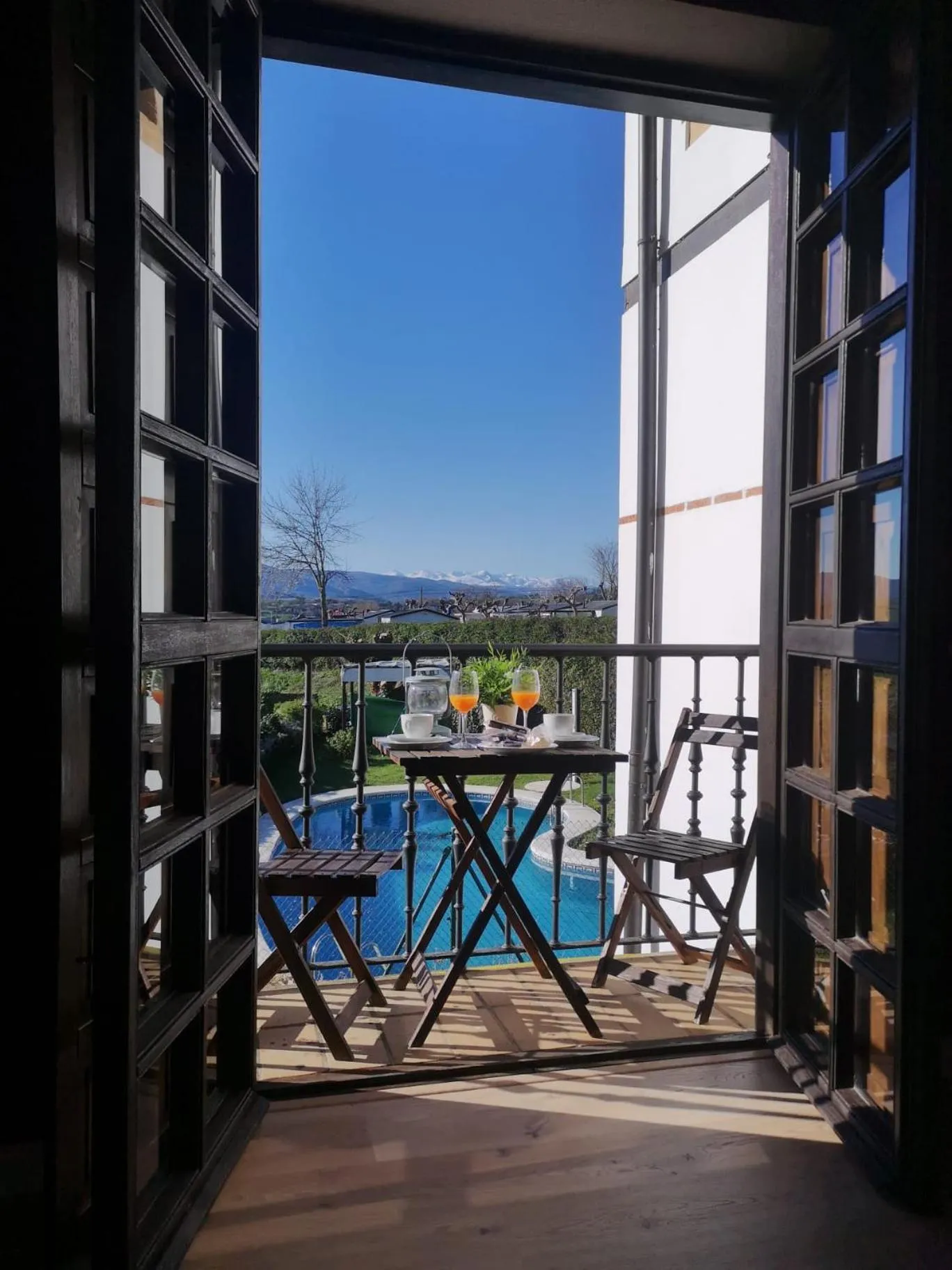 Swimming pool in Hotel Colegiata