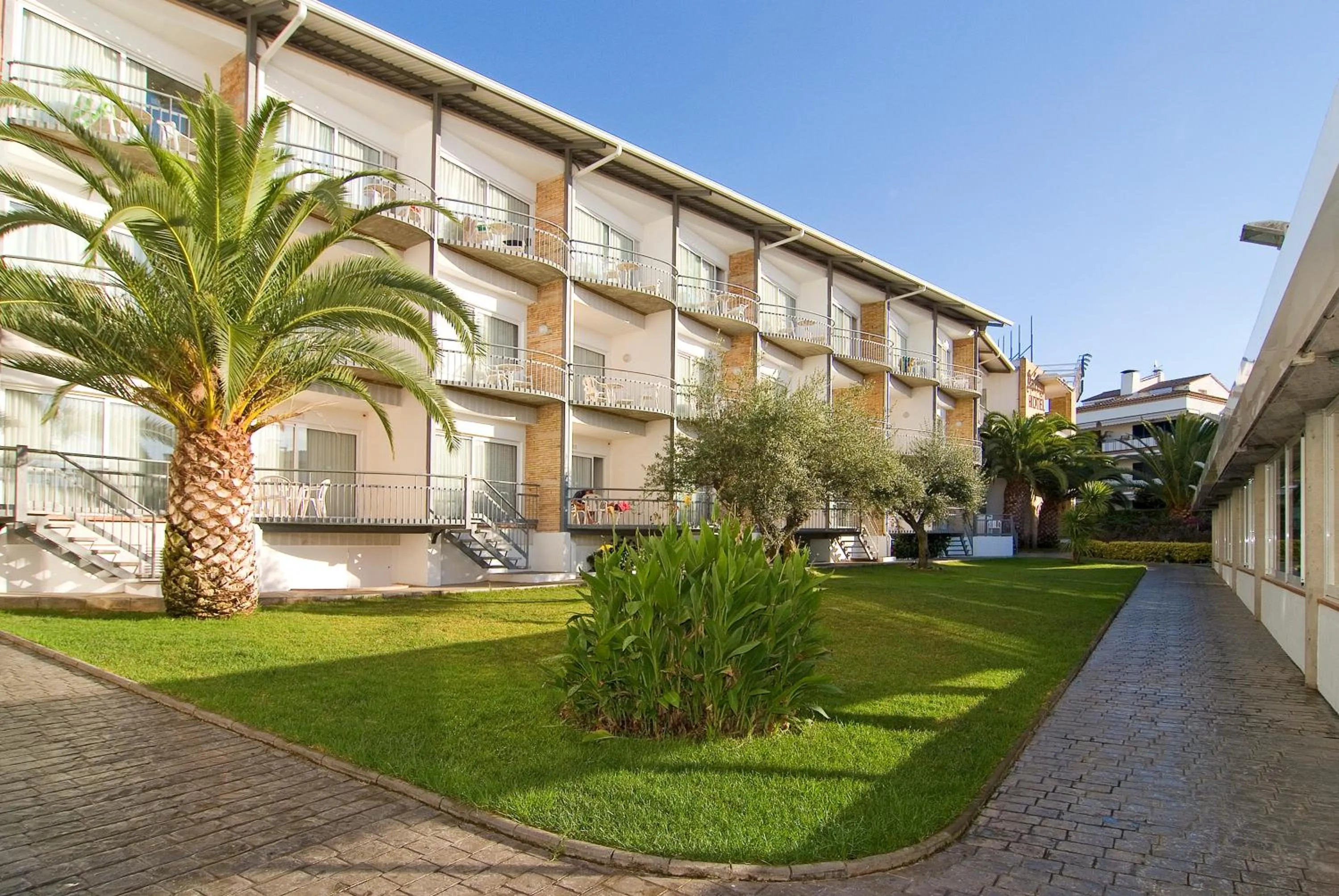 Property building in Hotel Port-Bo