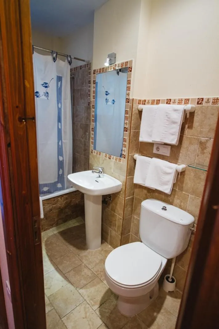 Bathroom in Hotel Rural El Molino
