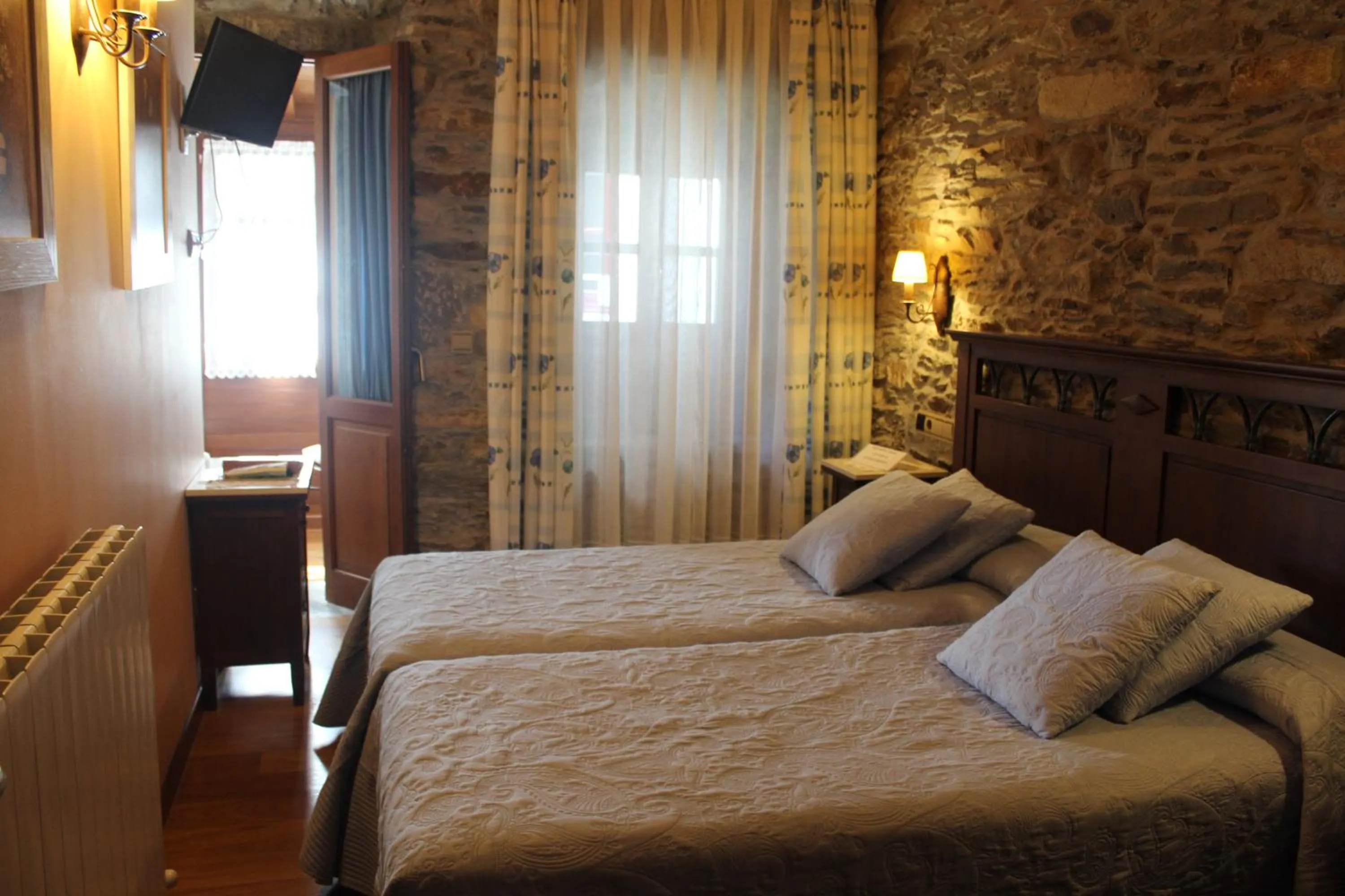 Photo of the whole room, Bed in Hotel Casa Prendes