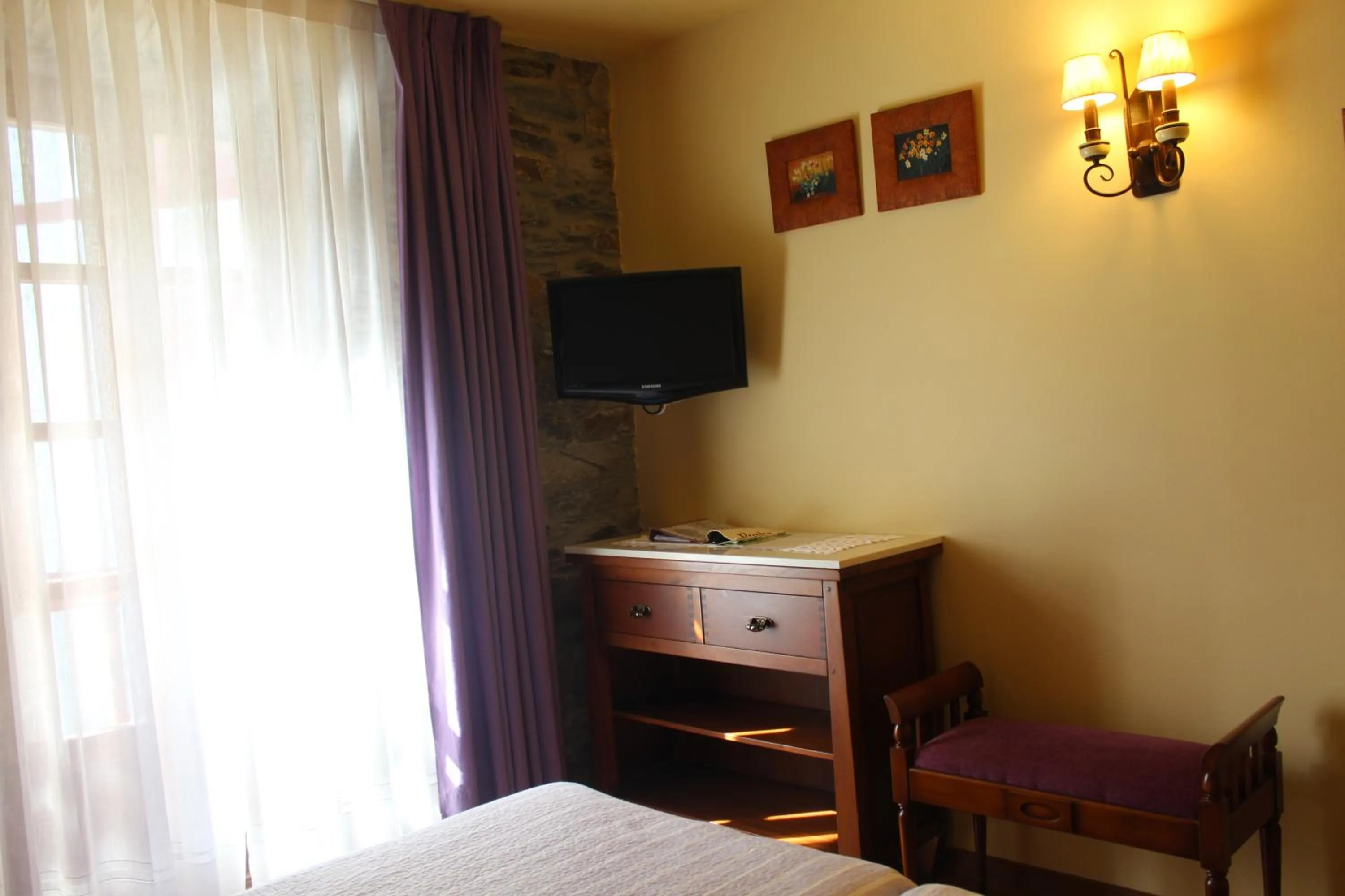 Decorative detail, Bed in Hotel Casa Prendes