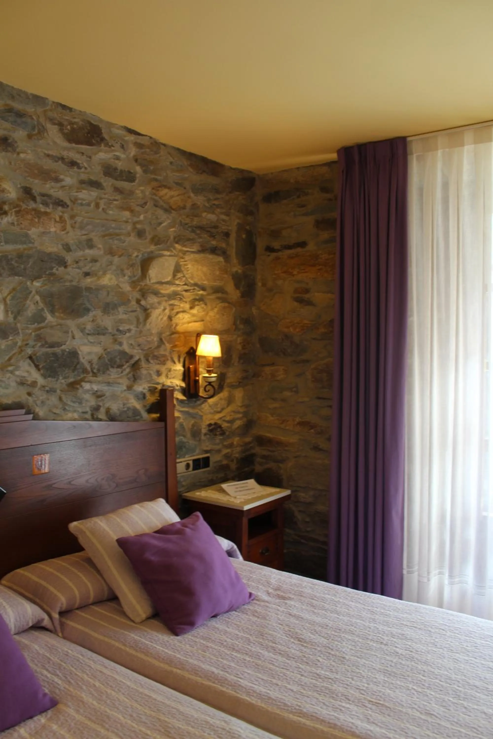 Decorative detail, Bed in Hotel Casa Prendes