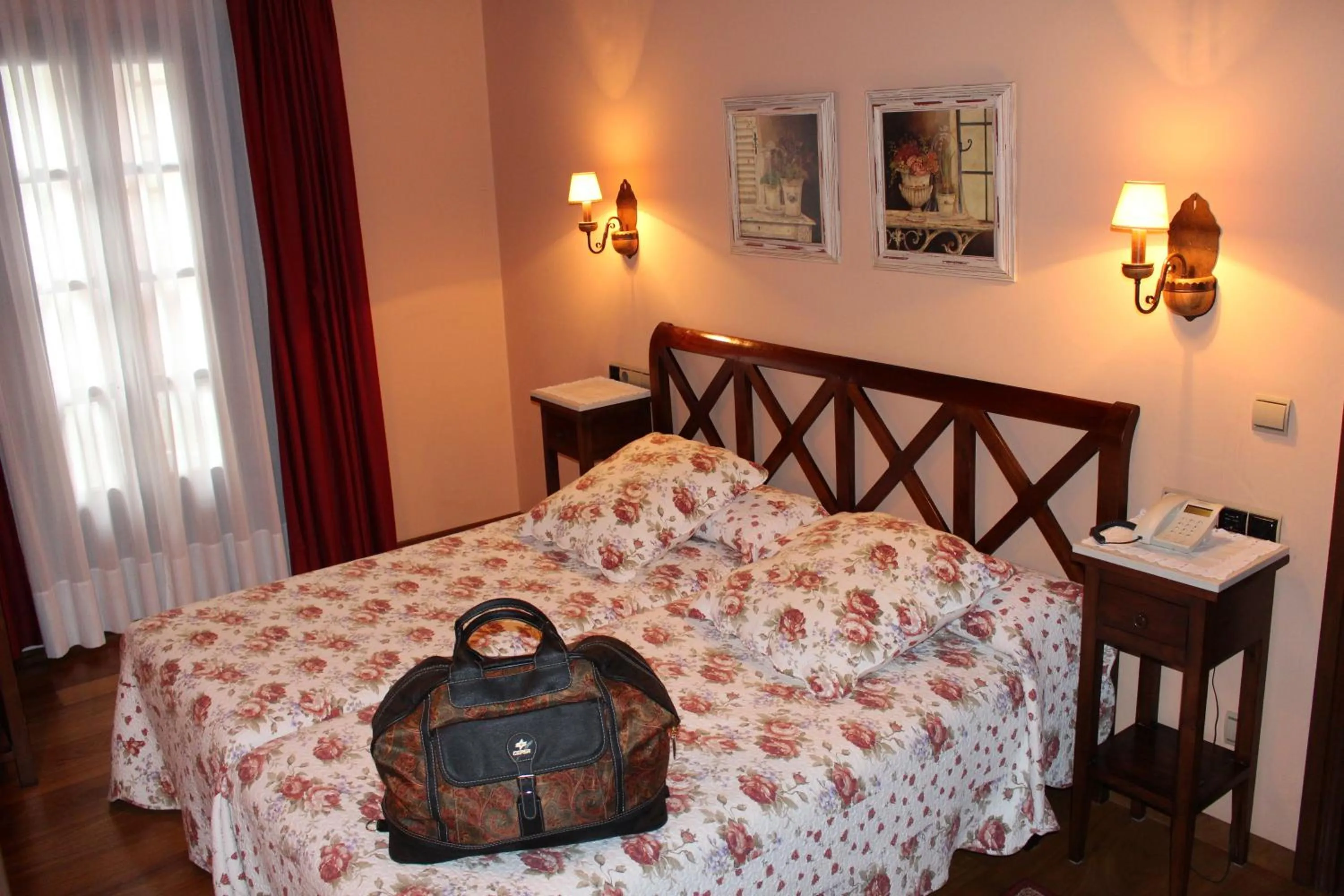 Photo of the whole room, Bed in Hotel Casa Prendes