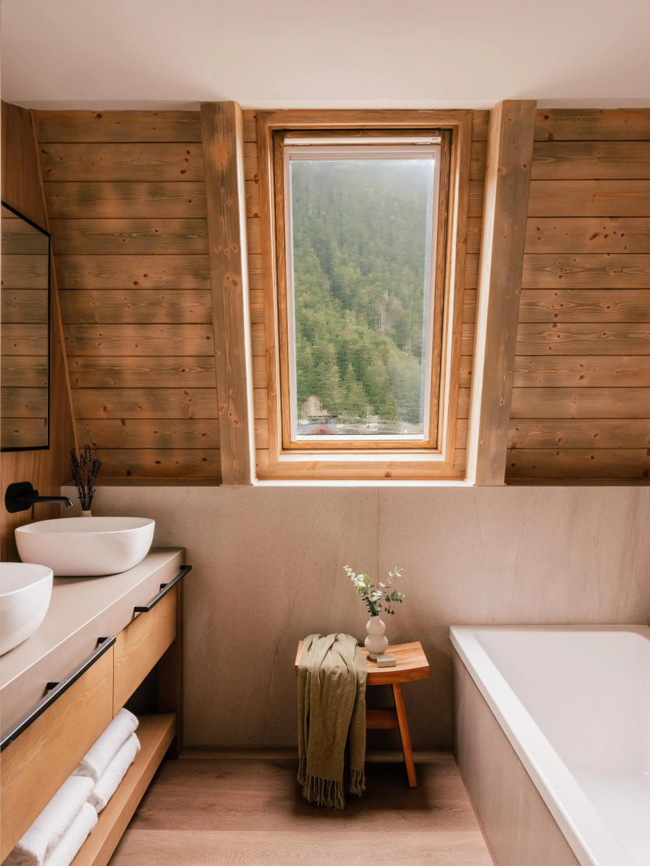 Bathroom, Bed in MIM Baqueira Member of Melia Collection