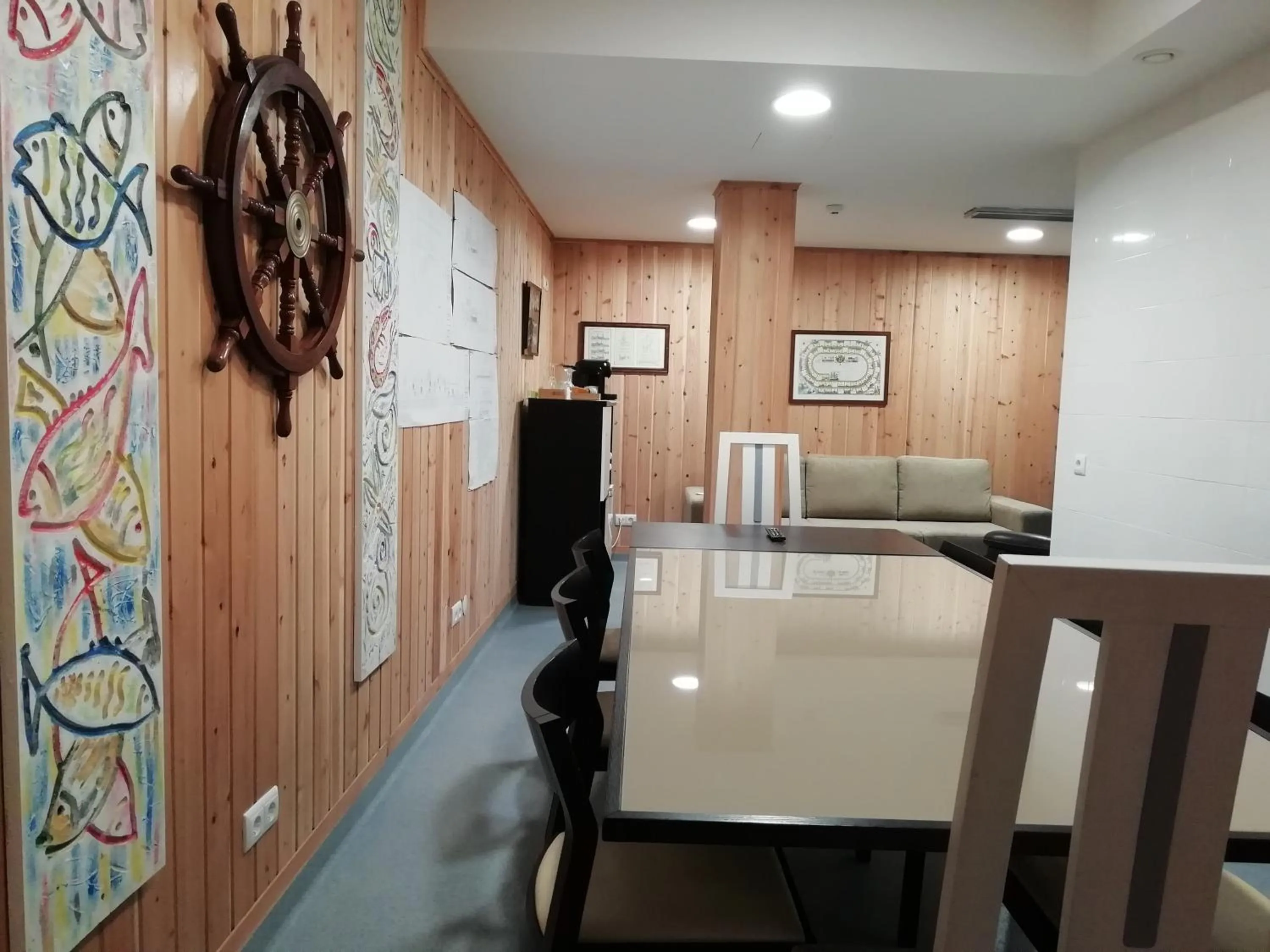 Communal lounge/ TV room in Villa Ana Margarida Hotel