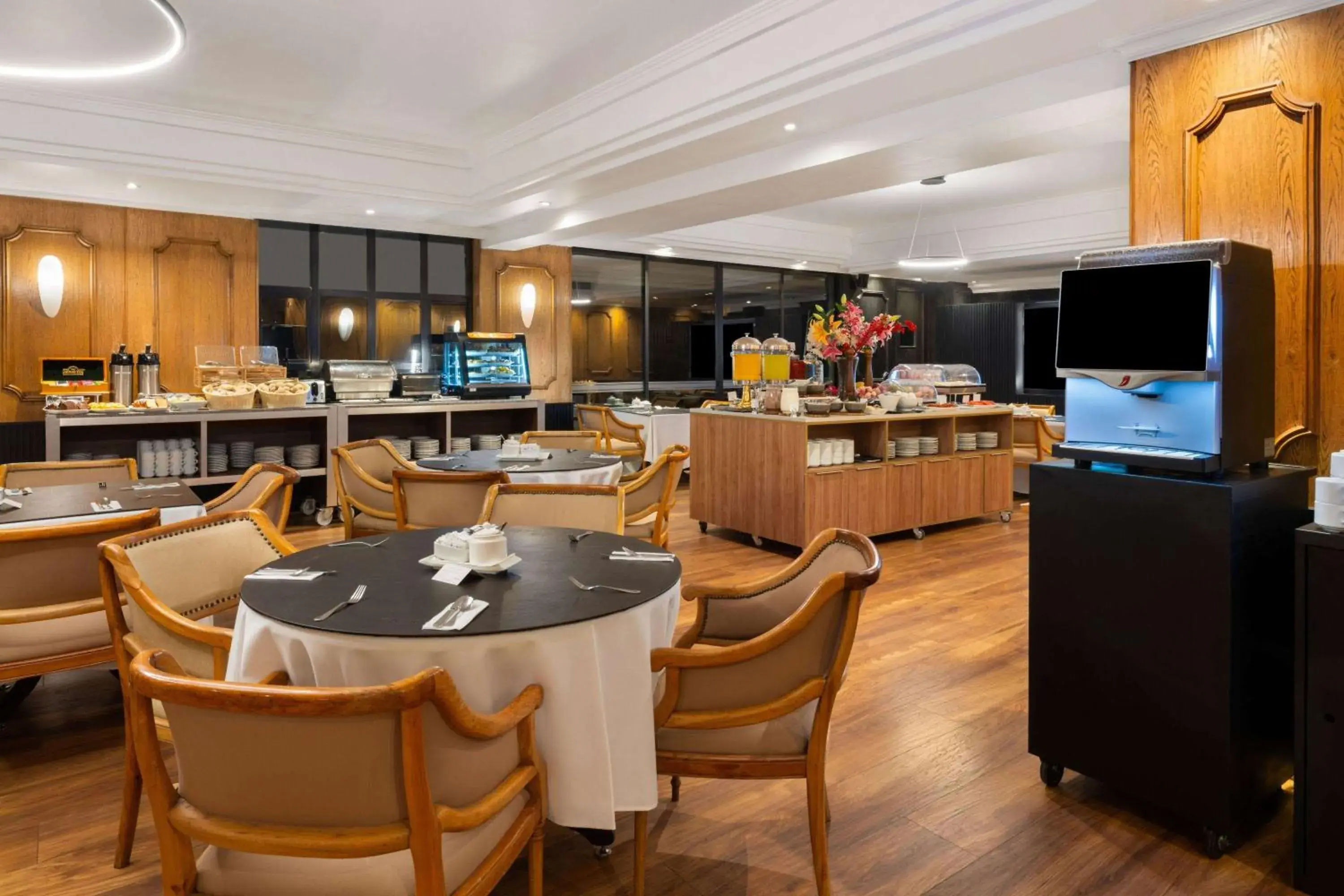 Breakfast in Wyndham Garden Santiago Kennedy Breakfast in Wyndham Garden Santiago Kennedy