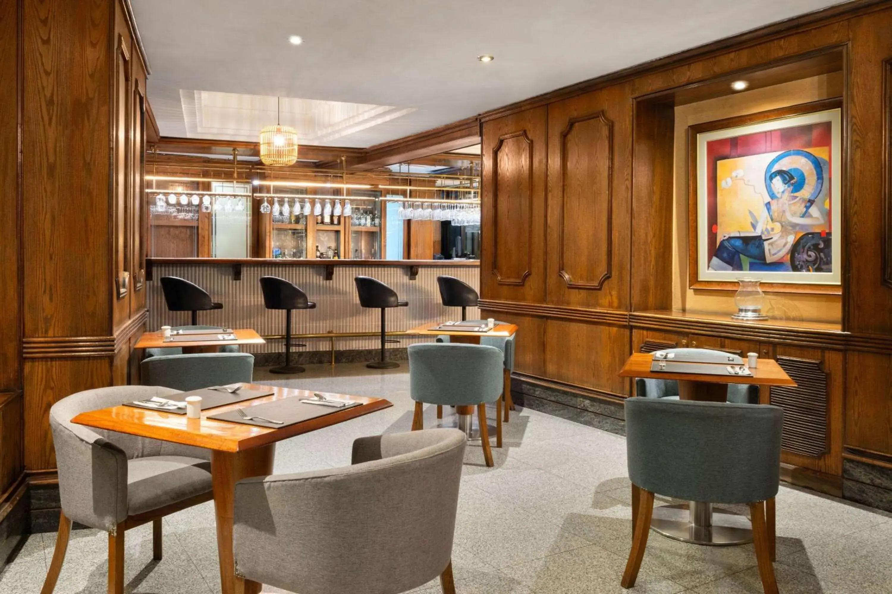 Lounge or bar in Wyndham Garden Santiago Kennedy Lounge or bar in Wyndham Garden Santiago Kennedy