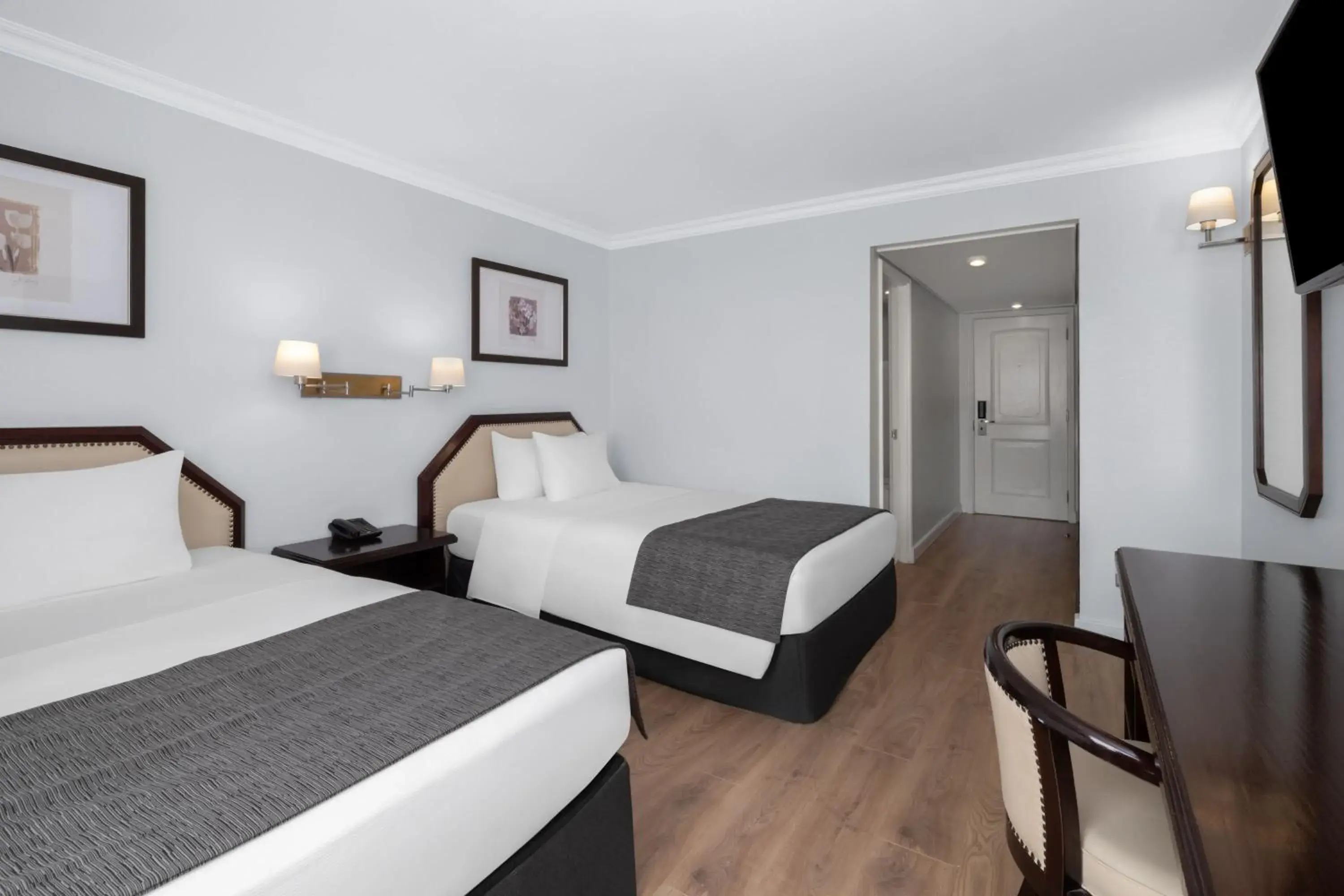 Standard Queen Room with Two Queen Beds, Non-Smoking in Wyndham Garden Santiago Kennedy Standard Queen Room with Two Queen Beds, Non-Smoking in Wyndham Garden Santiago Kennedy