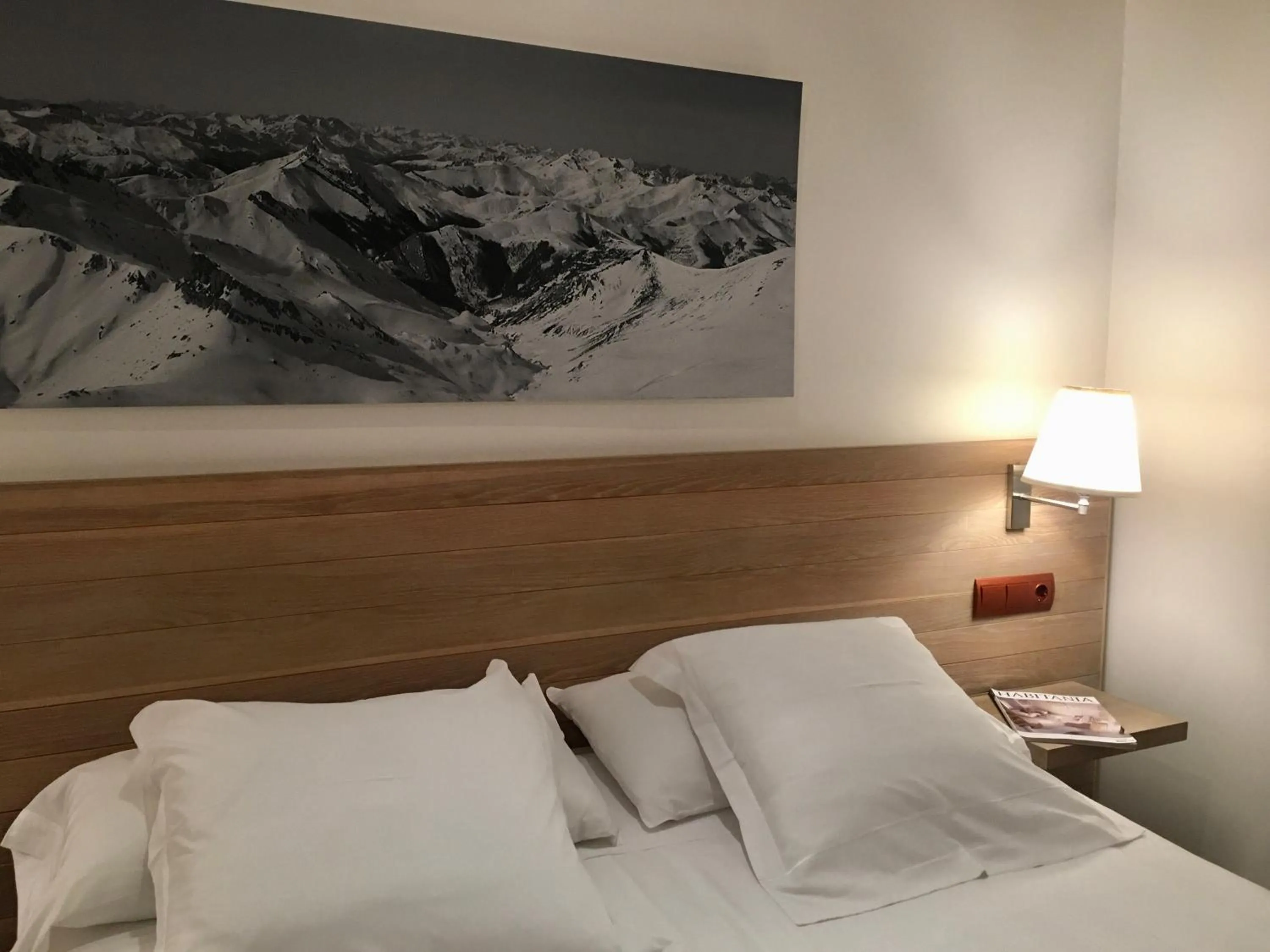 Bed in Hotel Valdecoro
