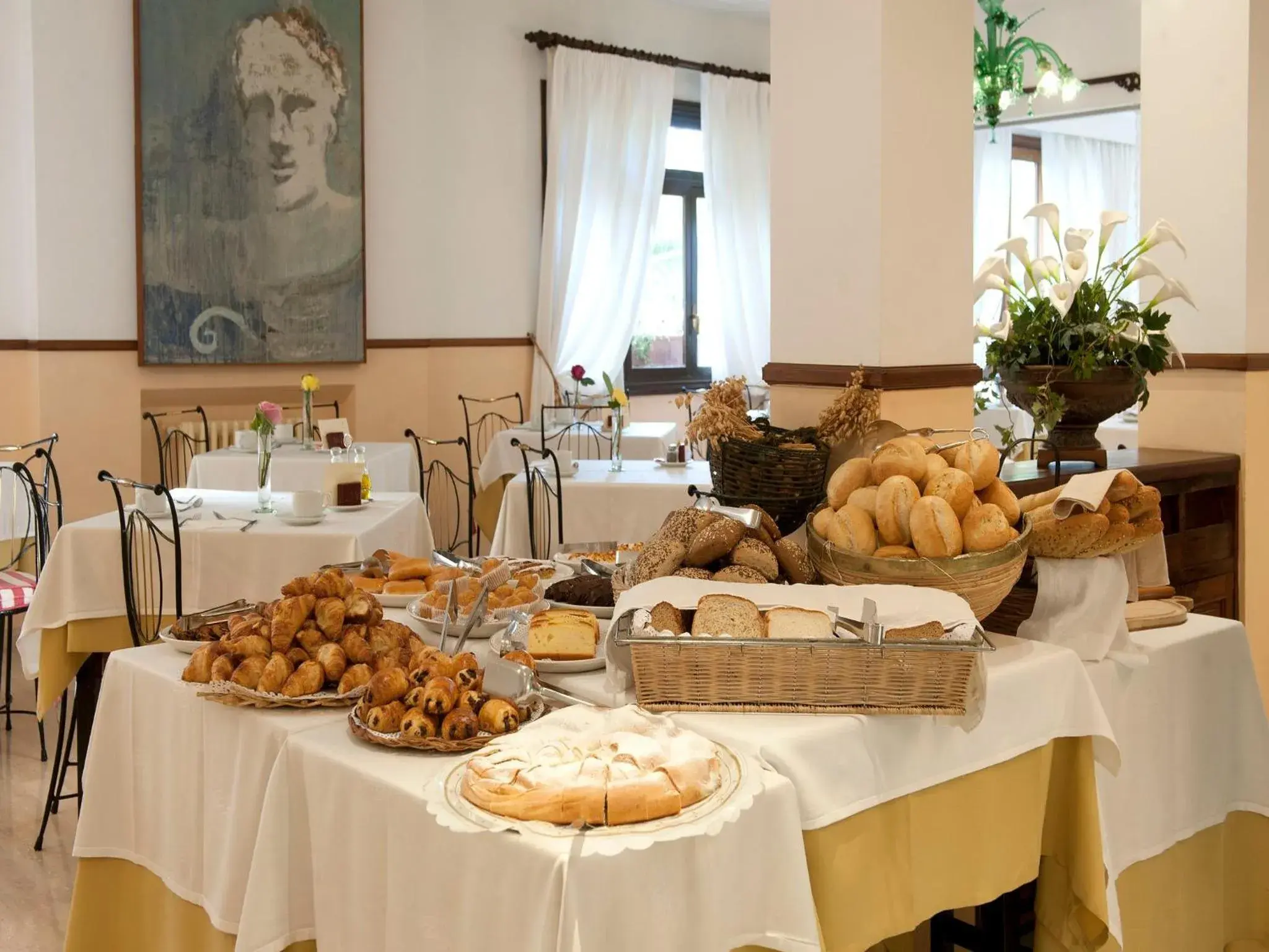 Breakfast in Hotel Bahia Breakfast in Hotel Bahia