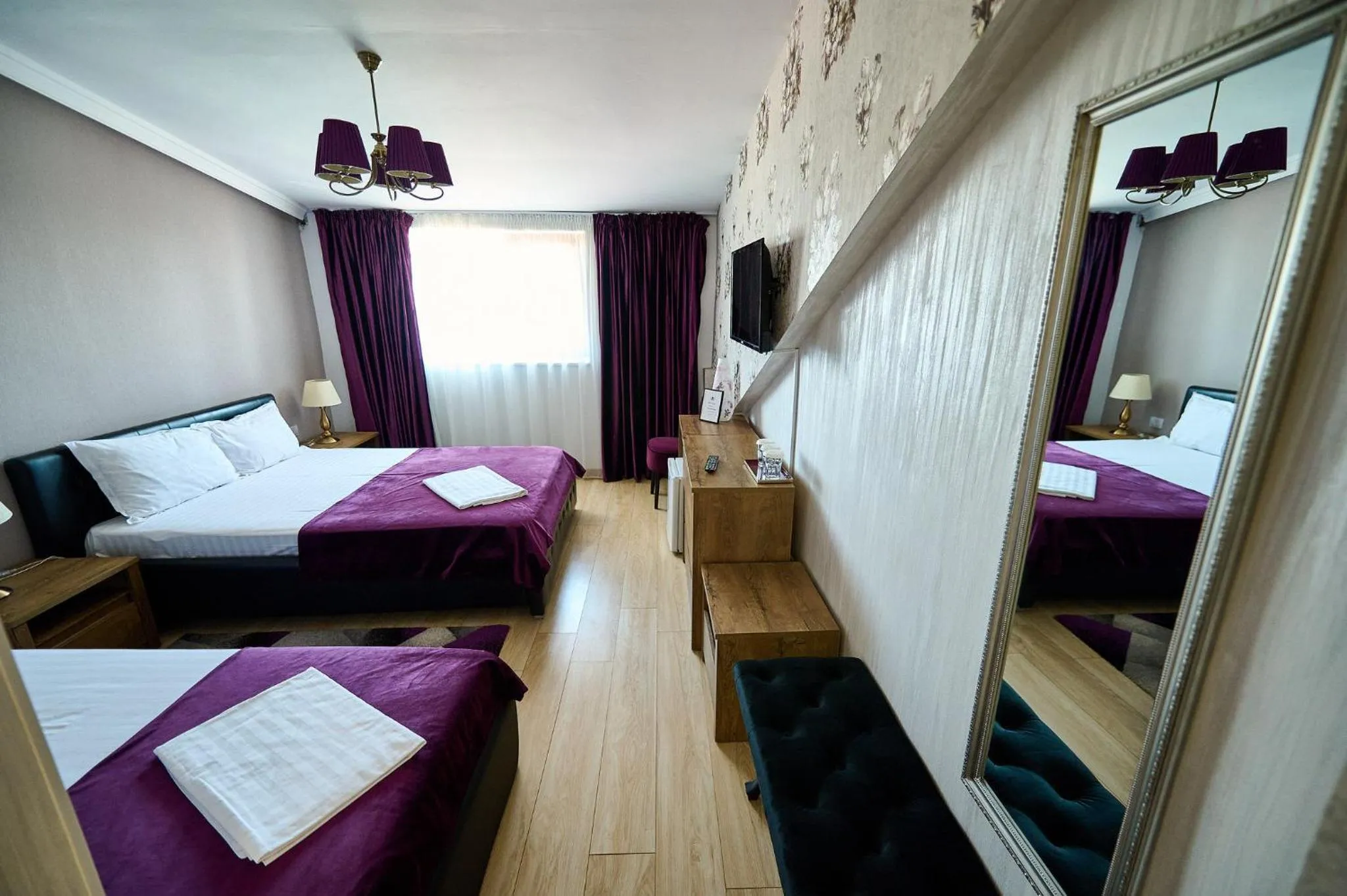 Photo of the whole room, Bed in Hotel Evianne Boutique