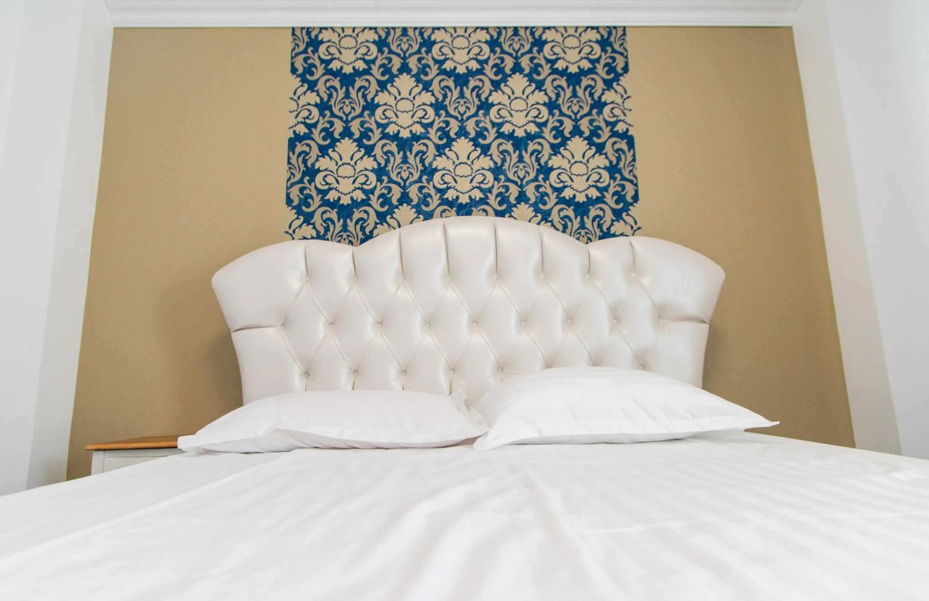 Photo of the whole room, Bed in Hotel Evianne Boutique