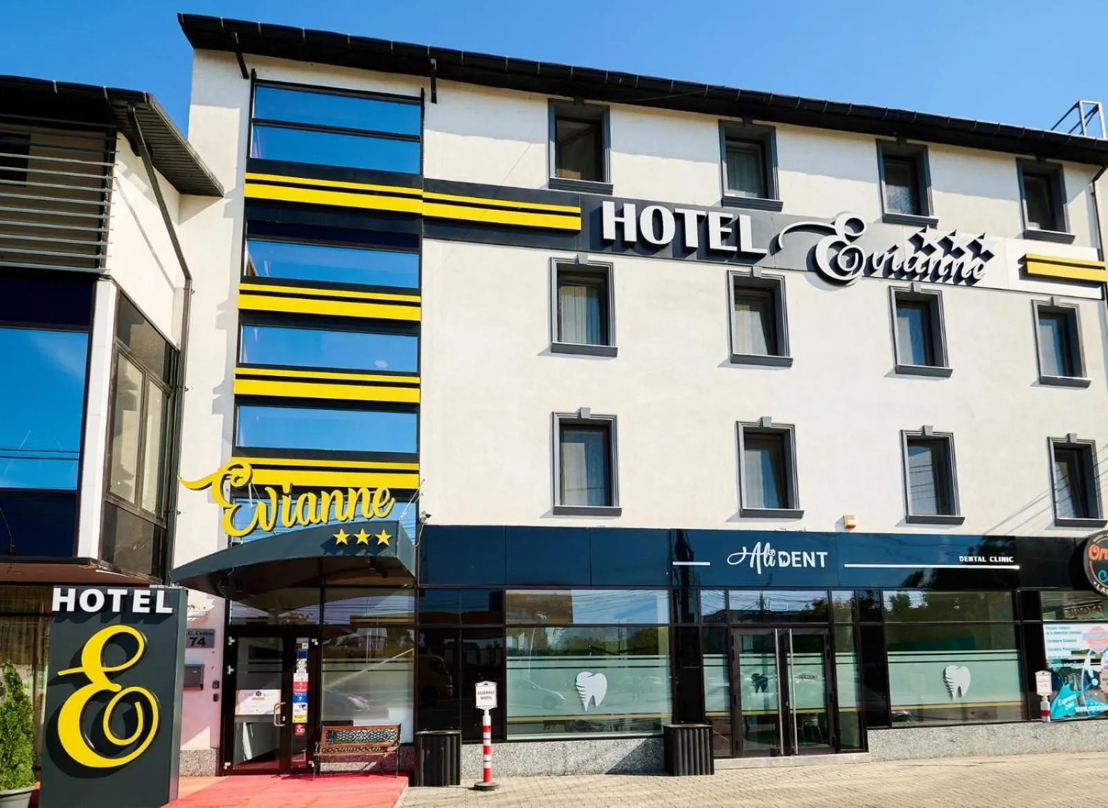 Property building in Hotel Evianne Boutique