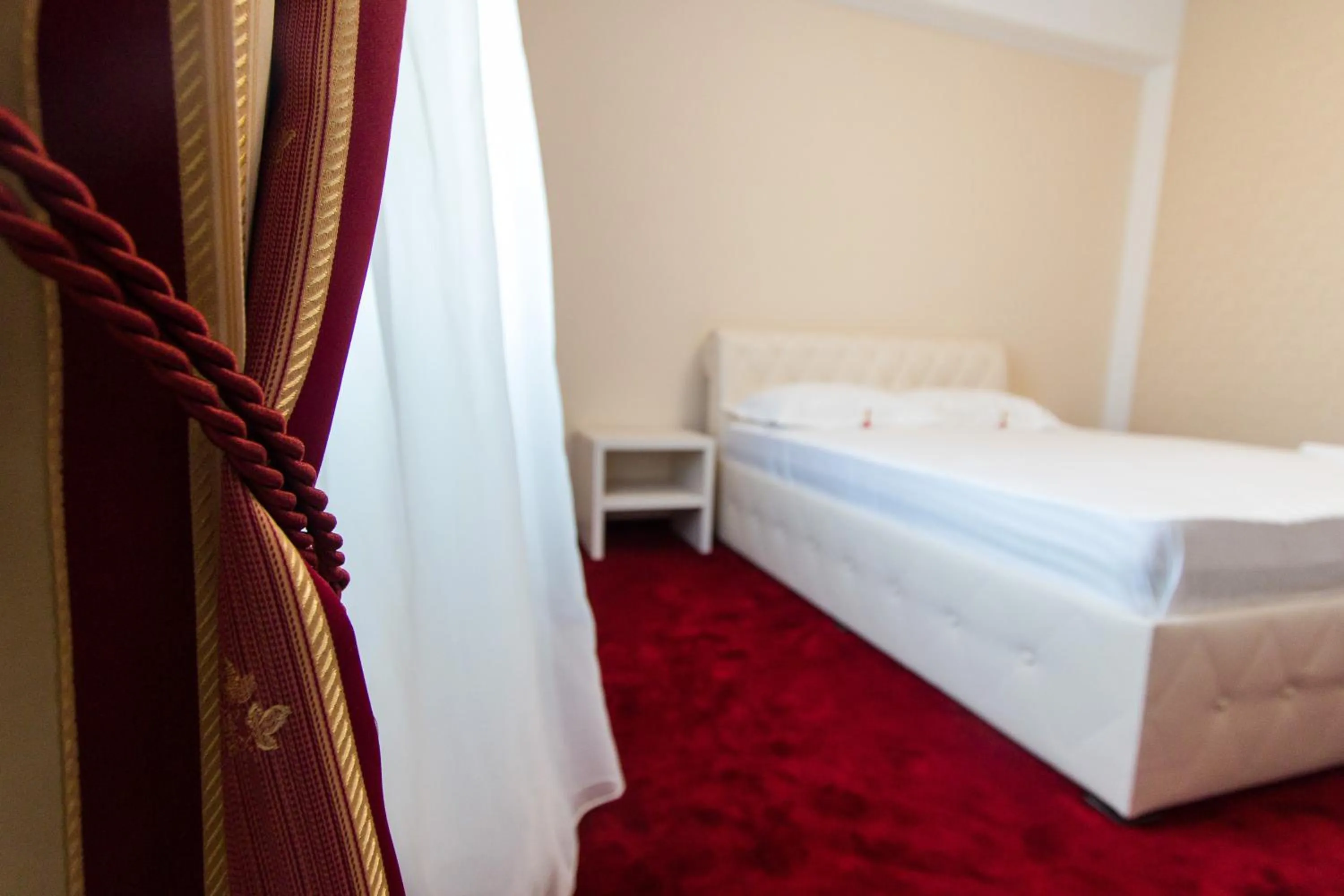 Photo of the whole room, Bed in Hotel Evianne Boutique