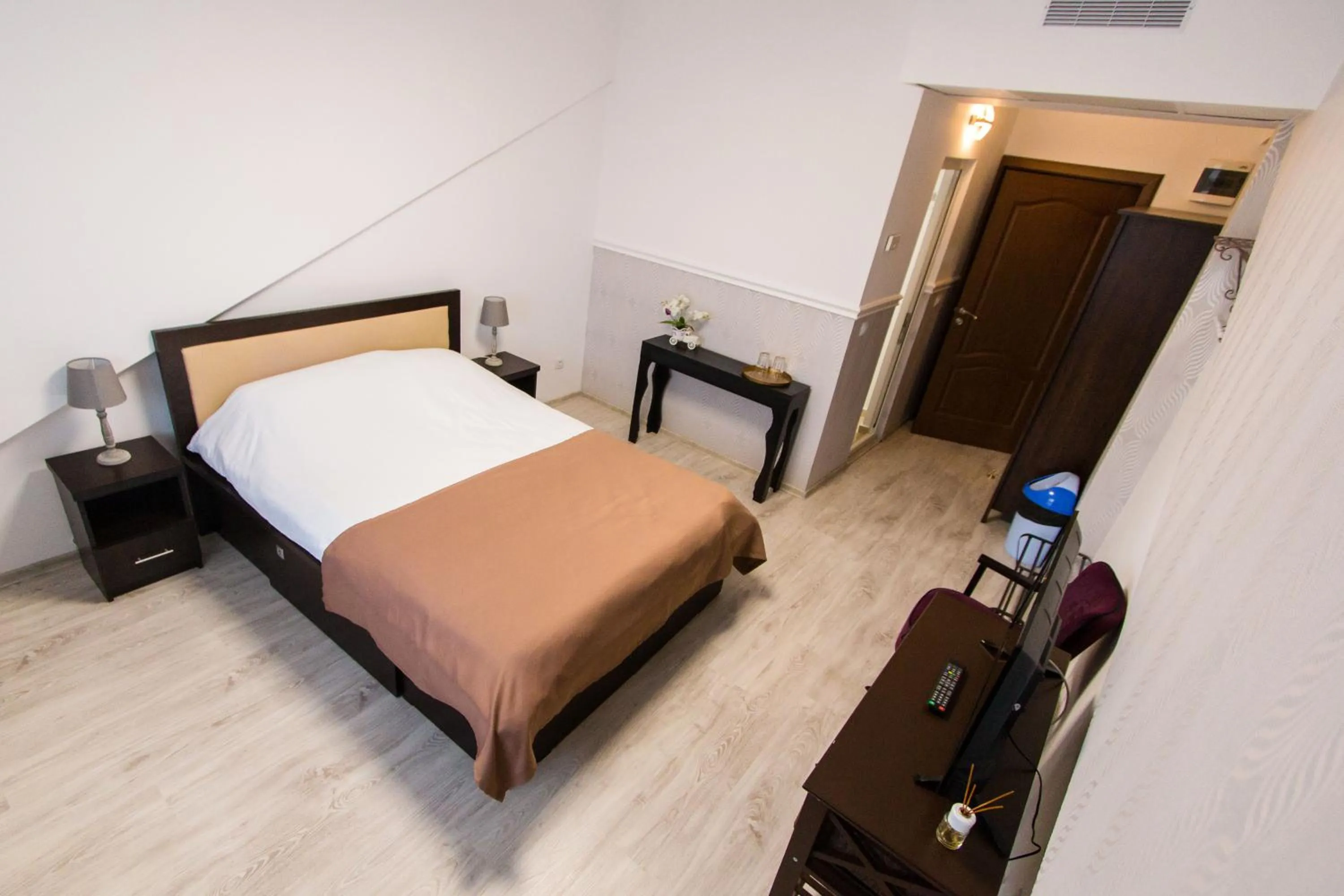 Photo of the whole room, Bed in Hotel Evianne Boutique