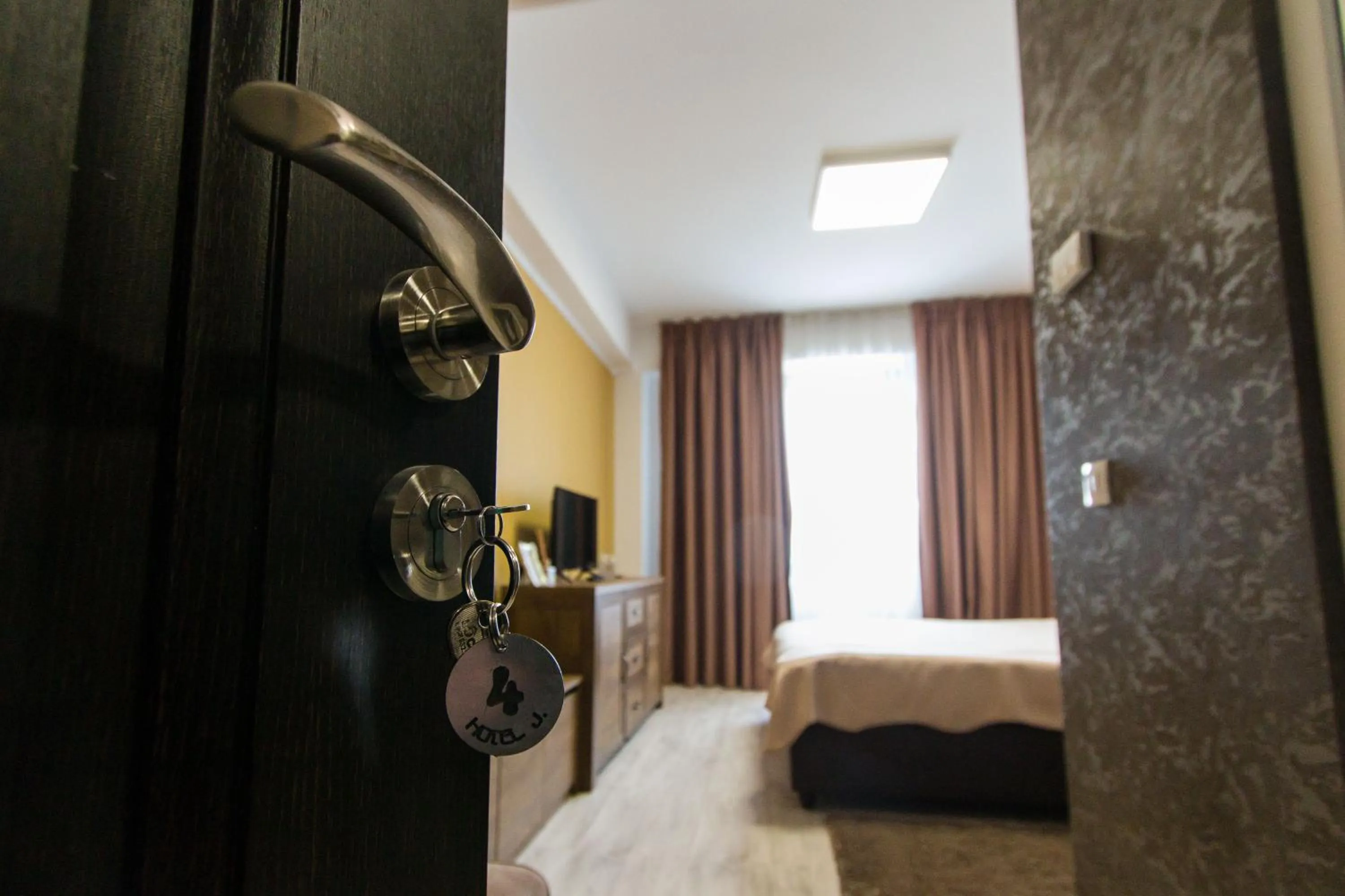 Photo of the whole room, Bed in Hotel Evianne Boutique