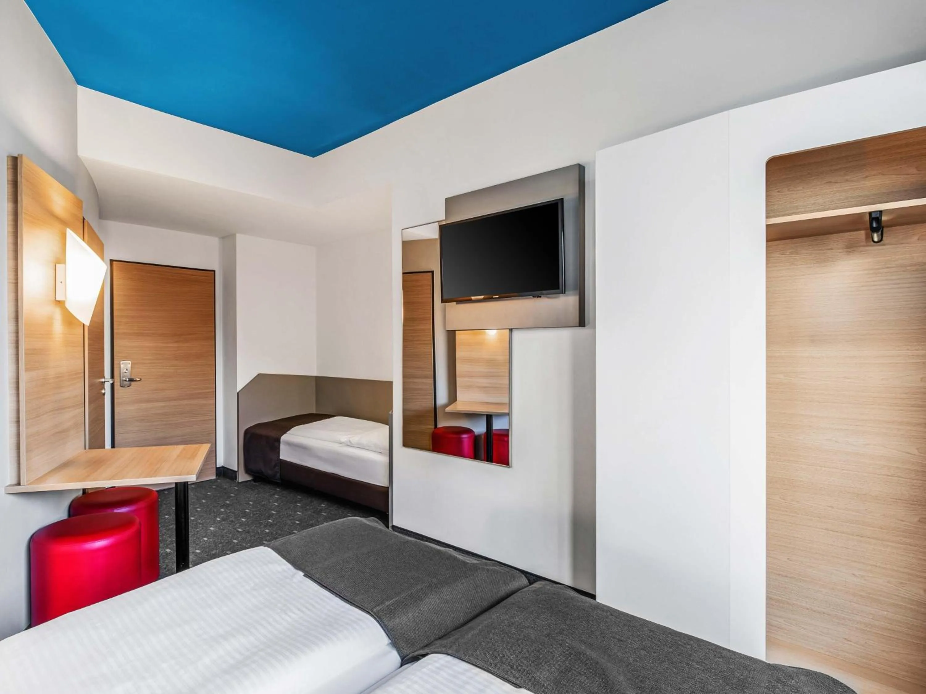 Photo of the whole room, Bed in B&B Hotel Hamburg City-Ost