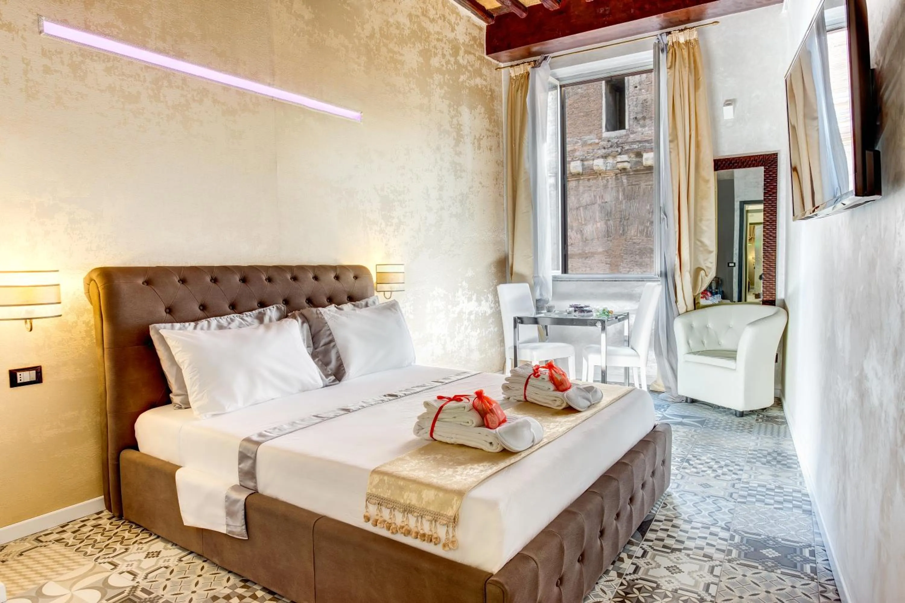 Bedroom, Bed in Hub Pantheon