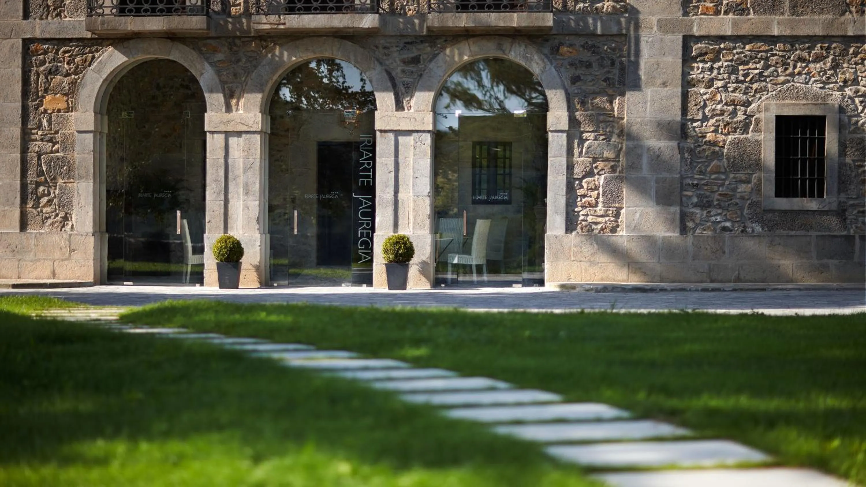 Garden in Iriarte Jauregia Hotel