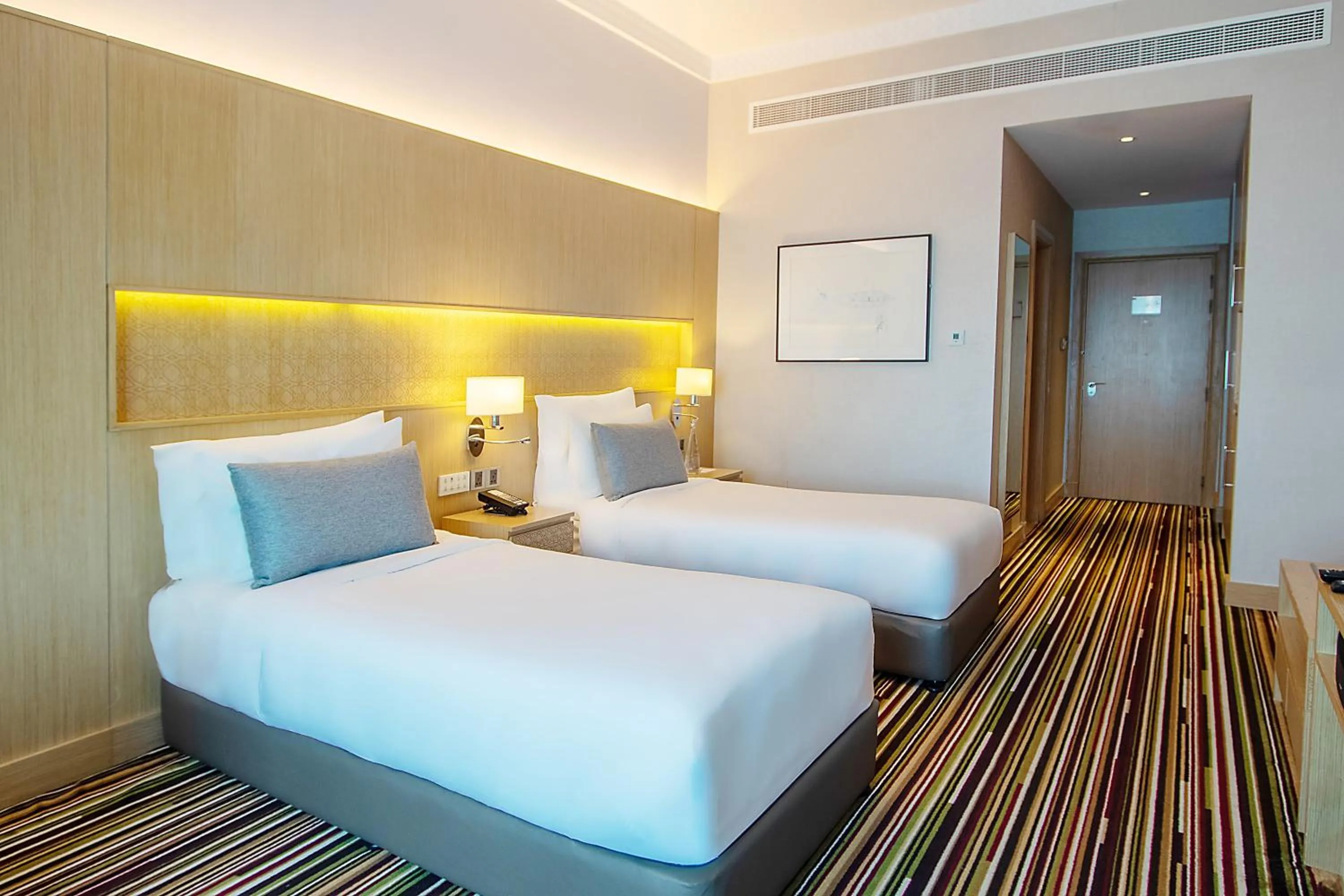 Bedroom, Bed in Naumi Hotel Dubai - formerly dusitD2 Kenz