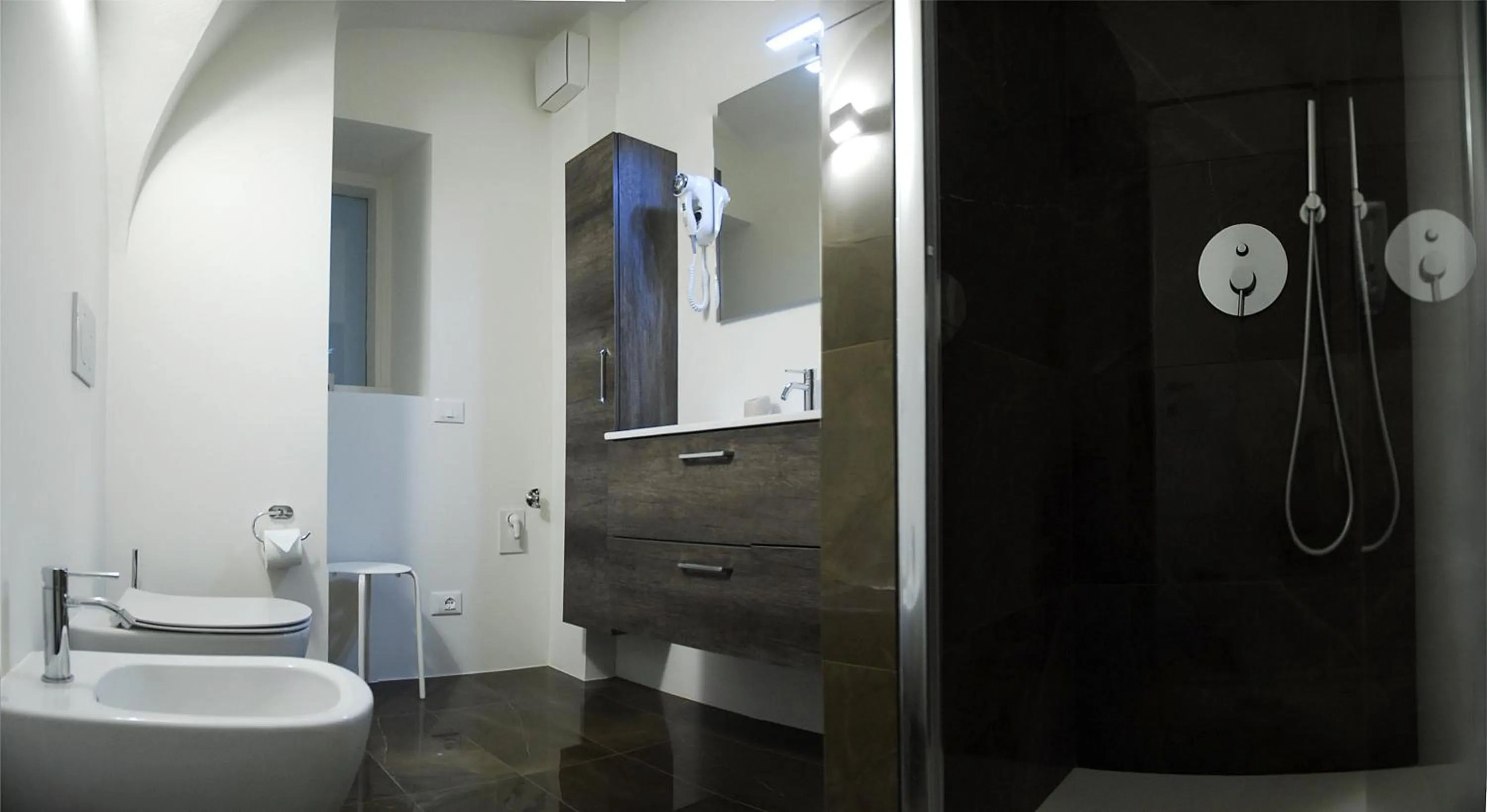 Bathroom in Iseo Lake - Rooms & Apartments