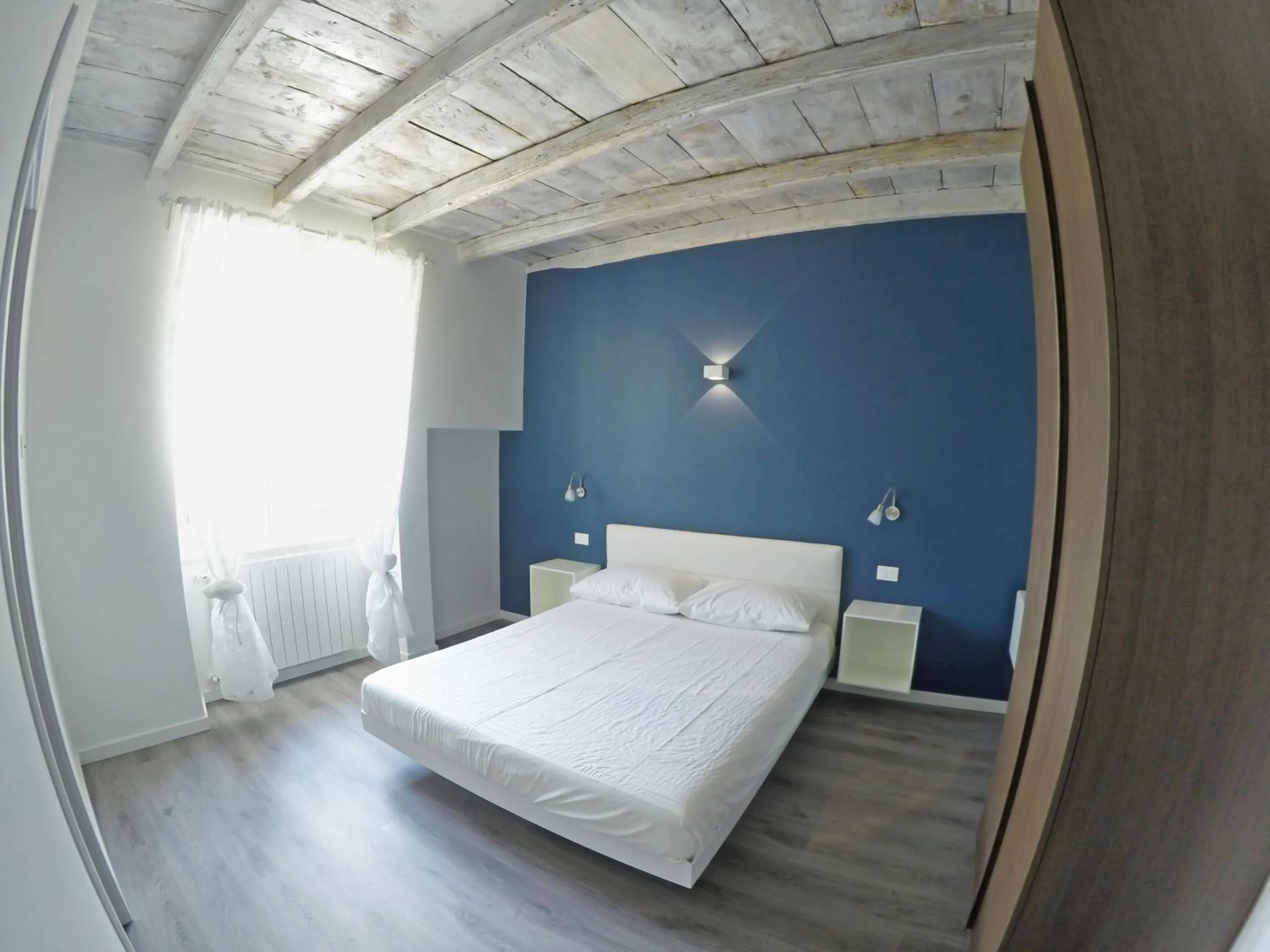 Bed in Iseo Lake - Rooms & Apartments