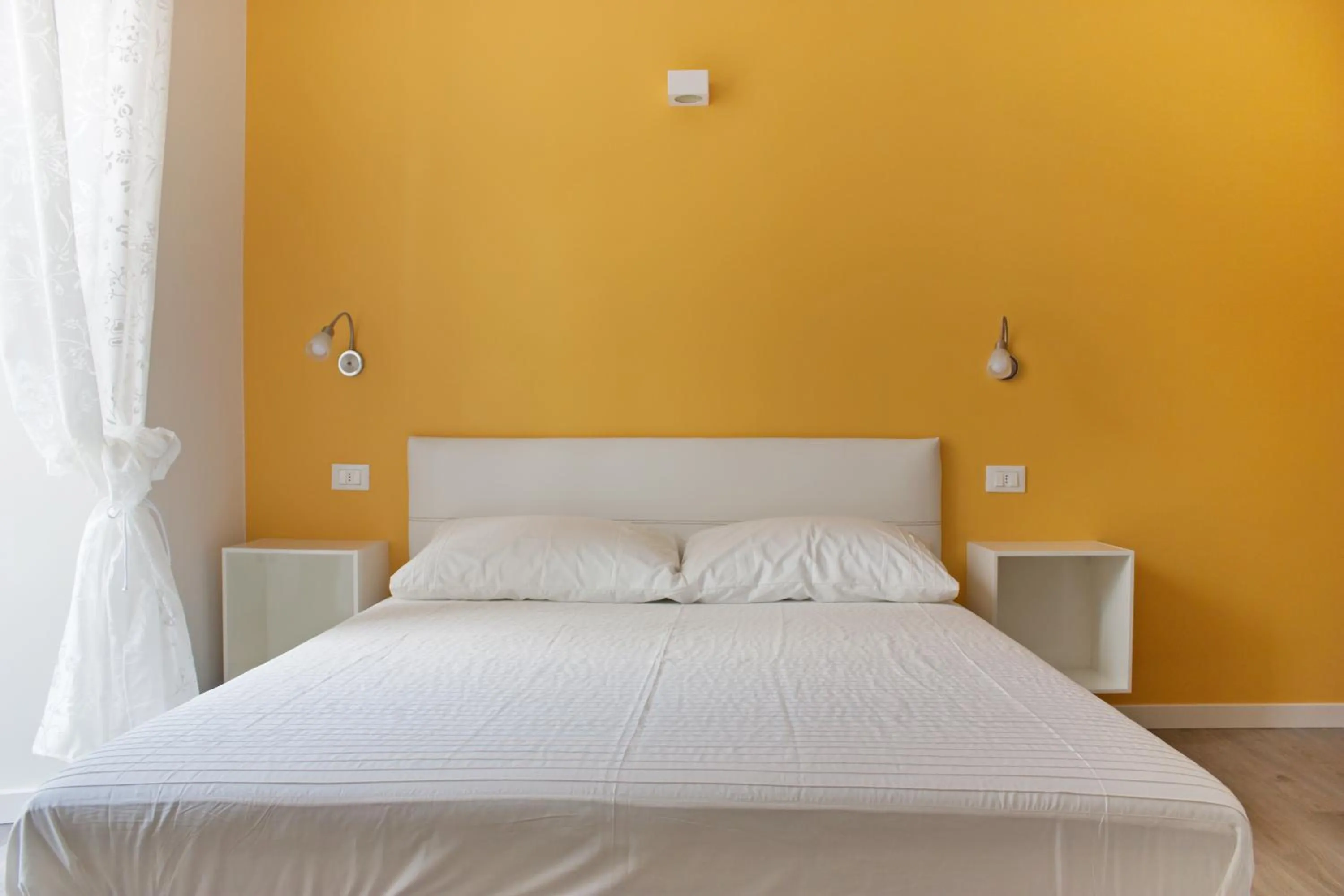 Bed in Iseo Lake - Rooms & Apartments