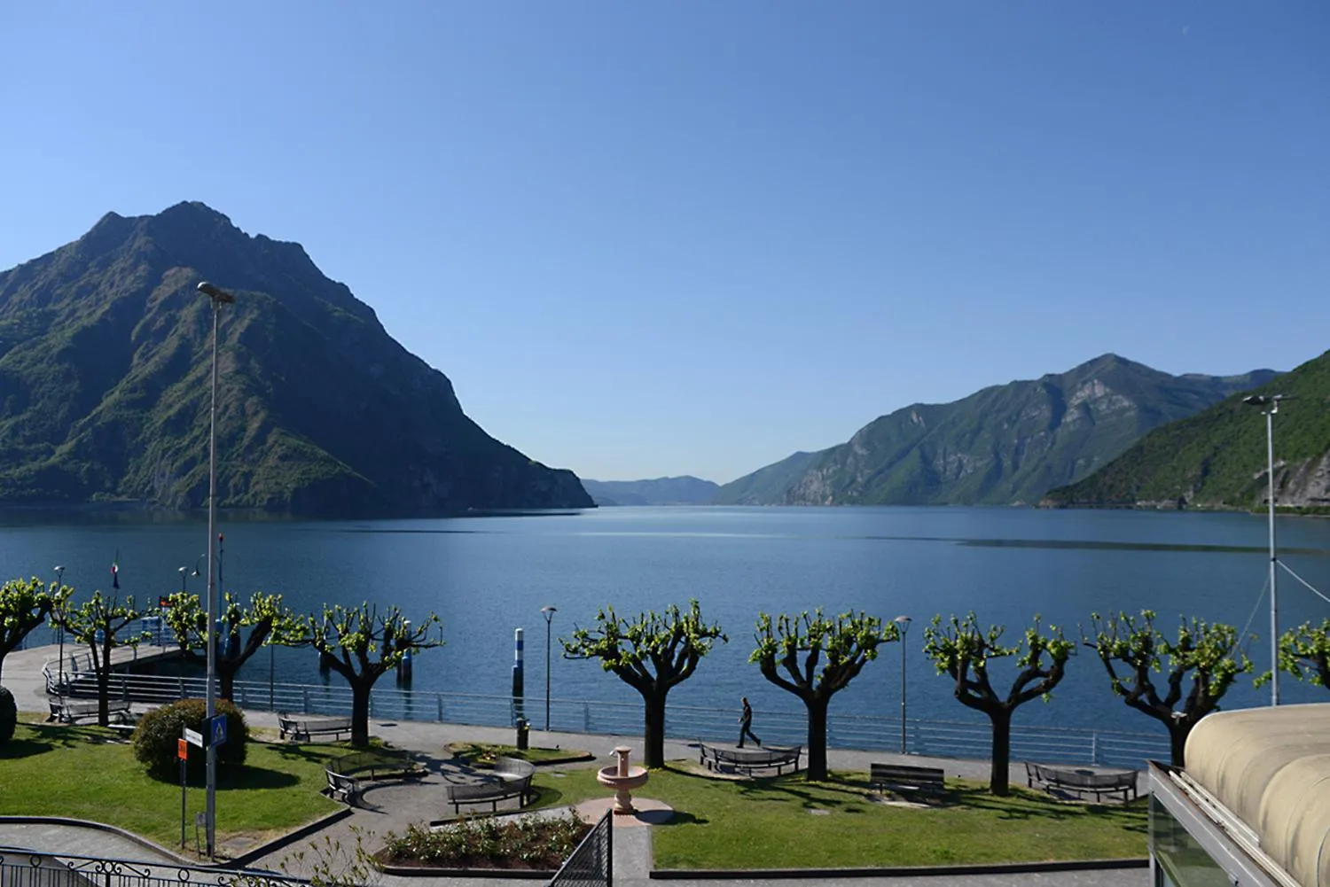 Natural landscape in Iseo Lake - Rooms & Apartments