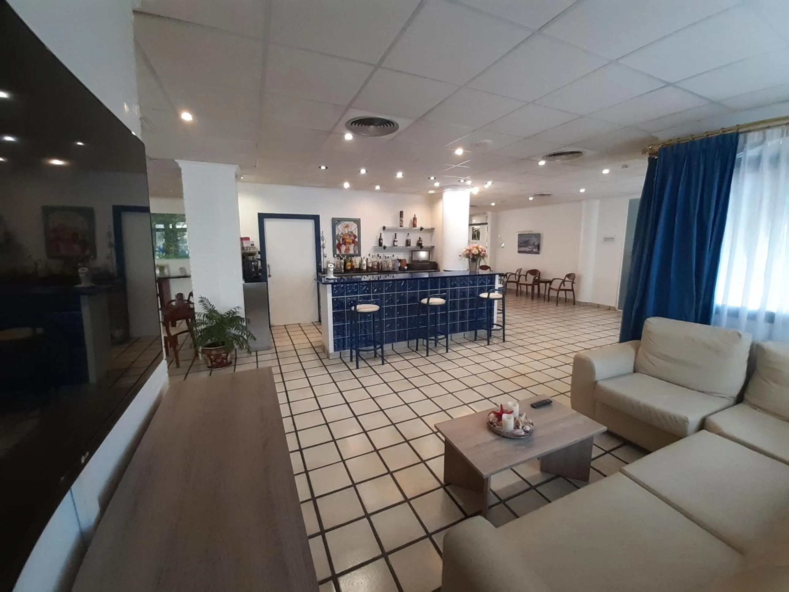 Communal lounge/ TV room in Hotel Jaime I