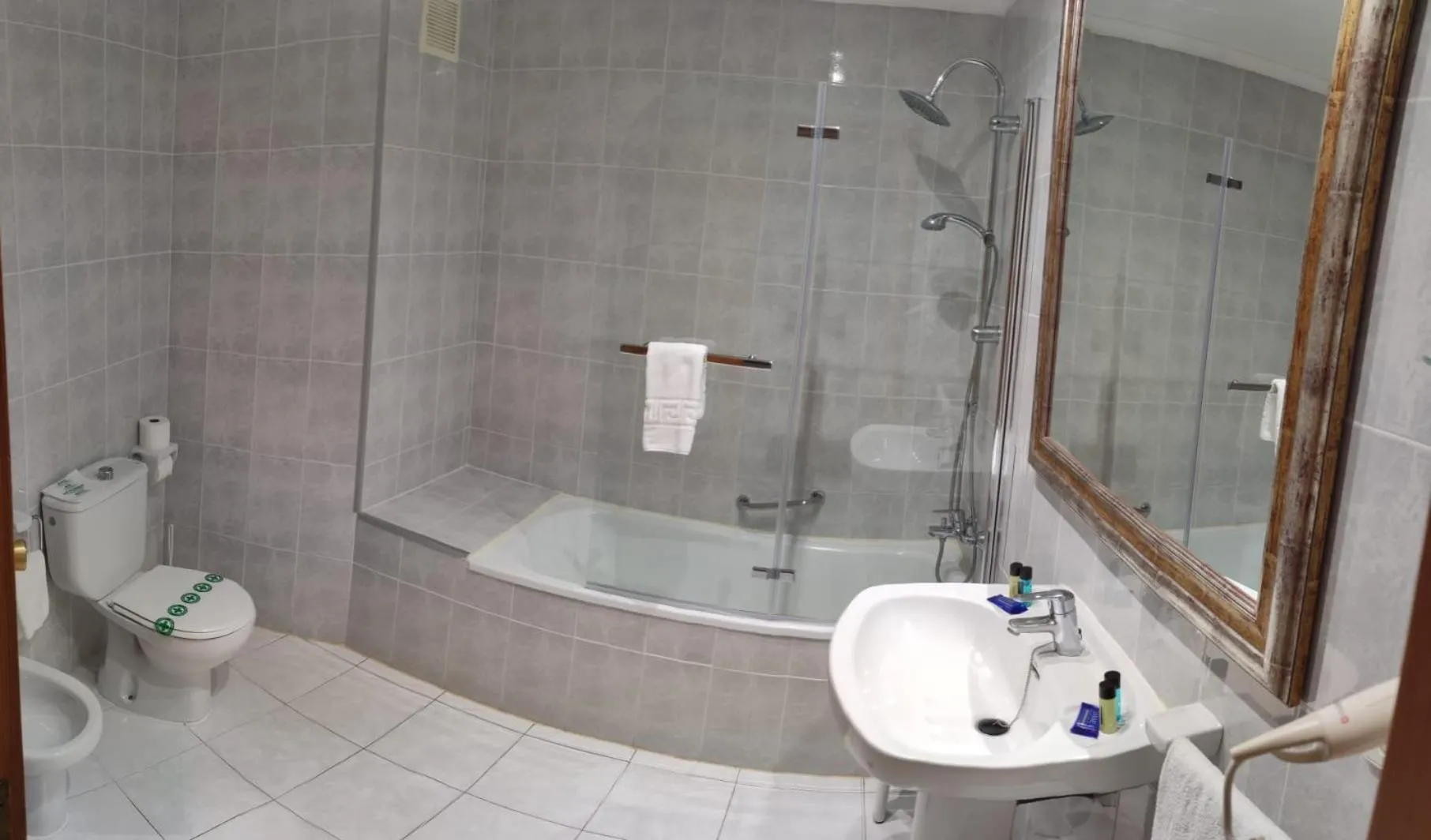 Bathroom in Hotel Jaime I