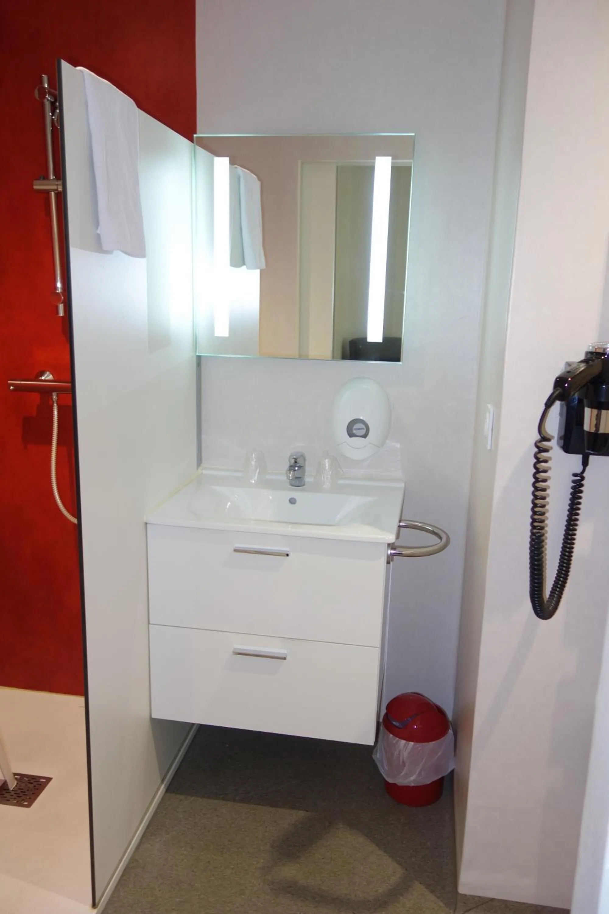 Shower in Hostellerie Bon Pasteur