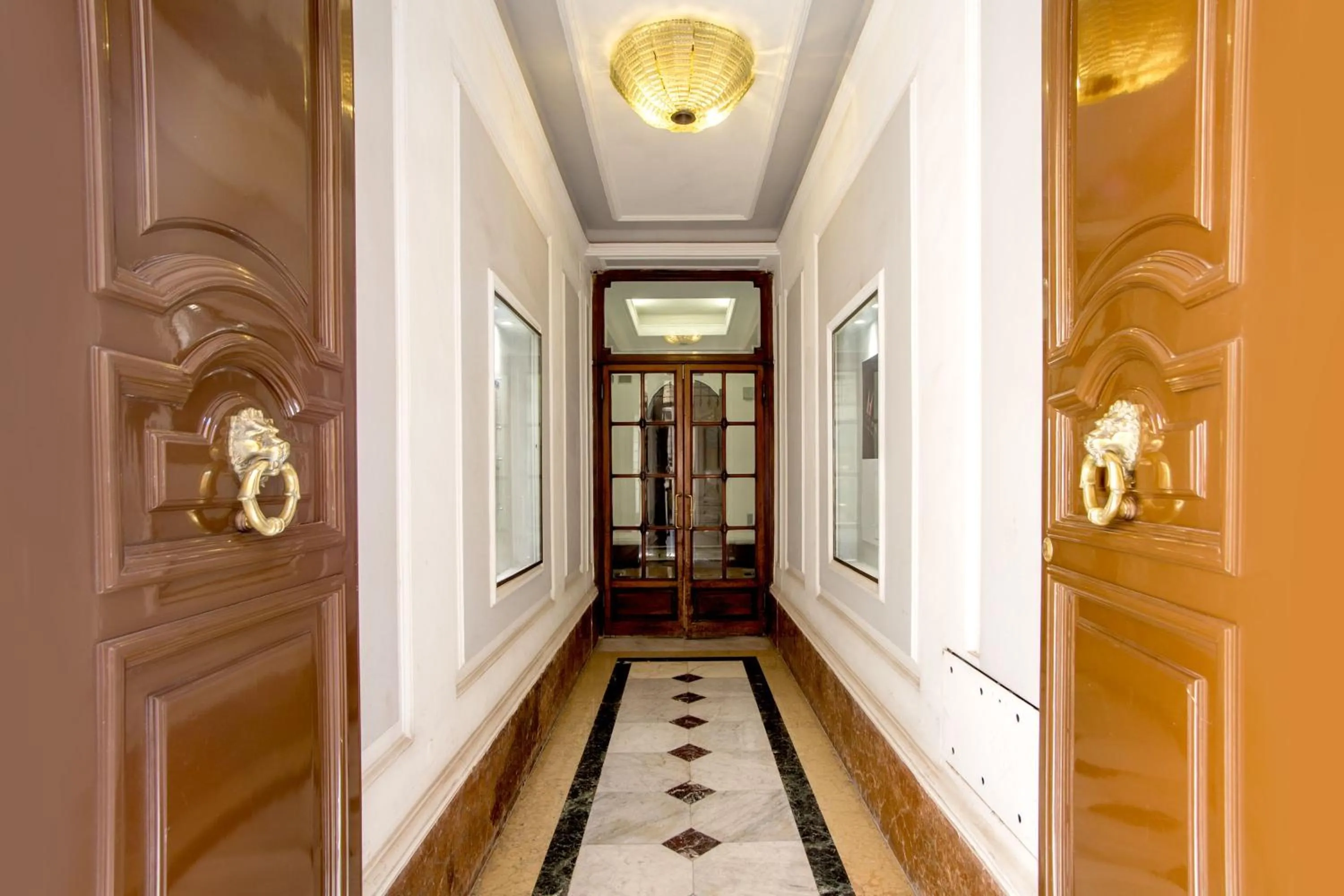 Property building in Frattina Grand Suite Guesthouse