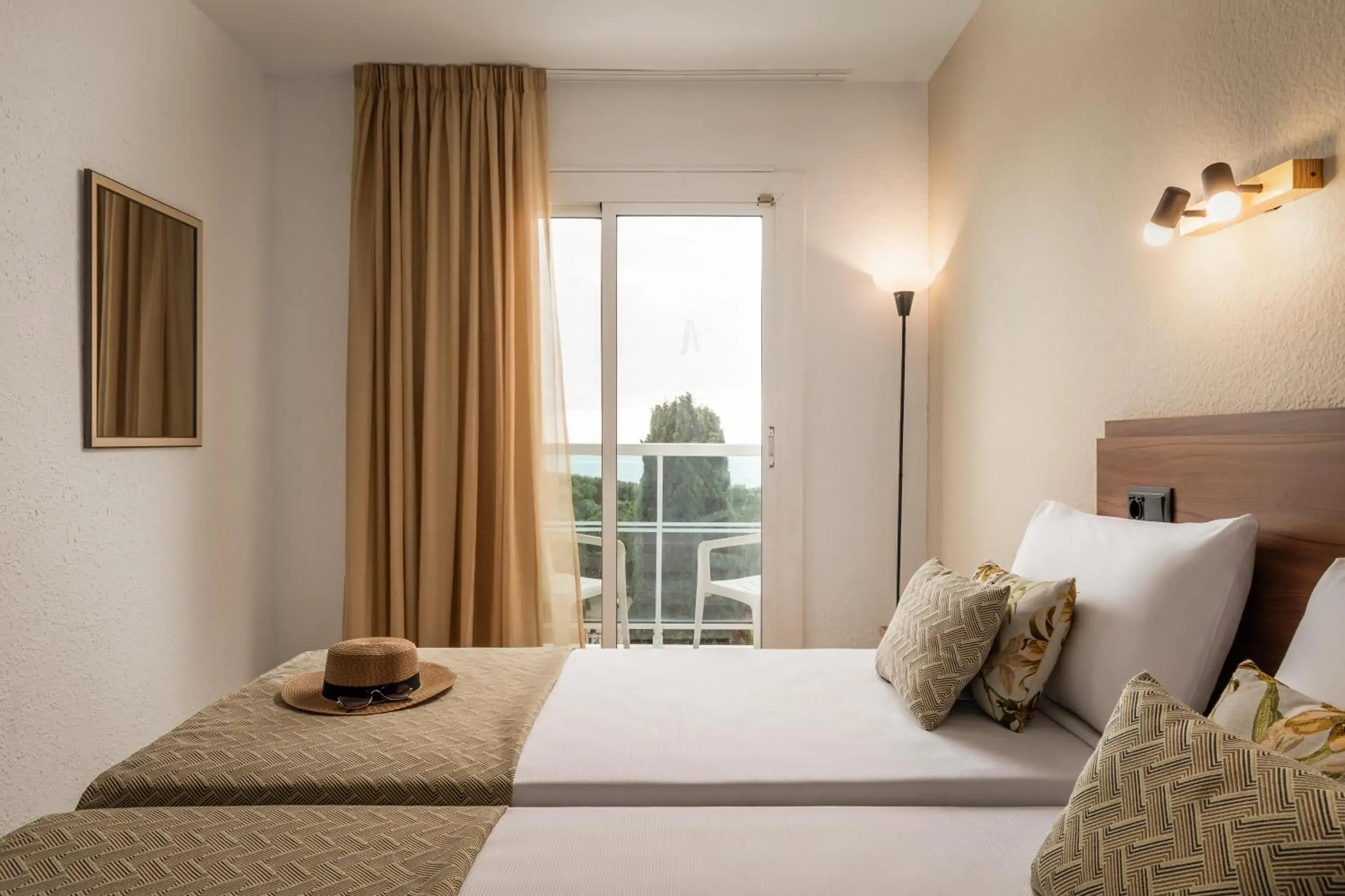 Photo of the whole room, Bed in ALEGRIA Cartago Nova Photo of the whole room, Bed in ALEGRIA Cartago Nova