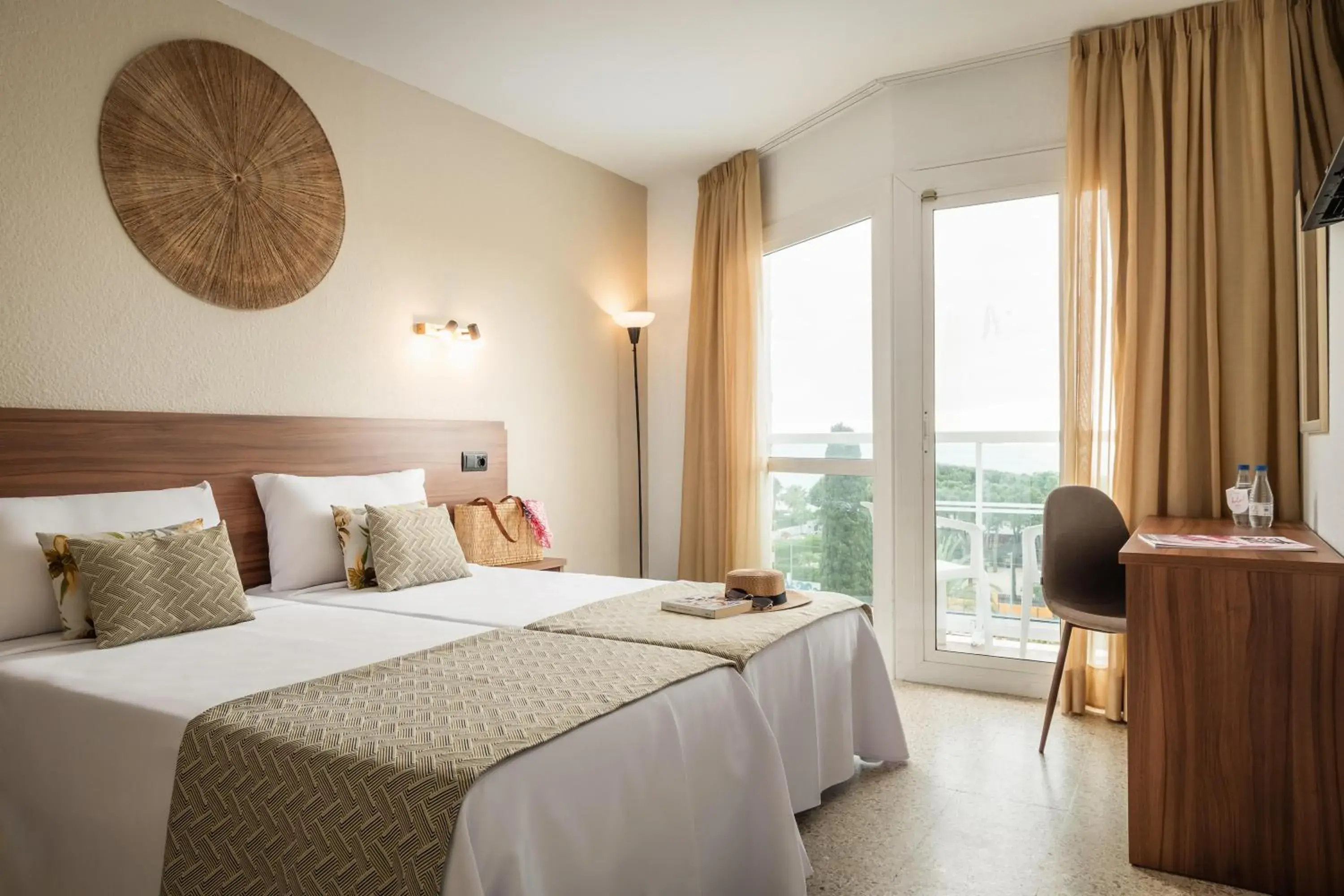 Photo of the whole room, Bed in ALEGRIA Cartago Nova Photo of the whole room, Bed in ALEGRIA Cartago Nova