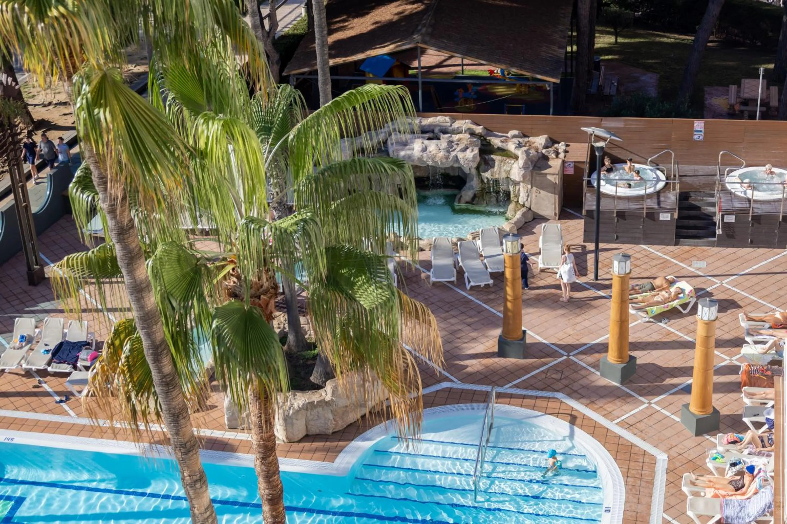 Swimming pool in Hotel Reymar