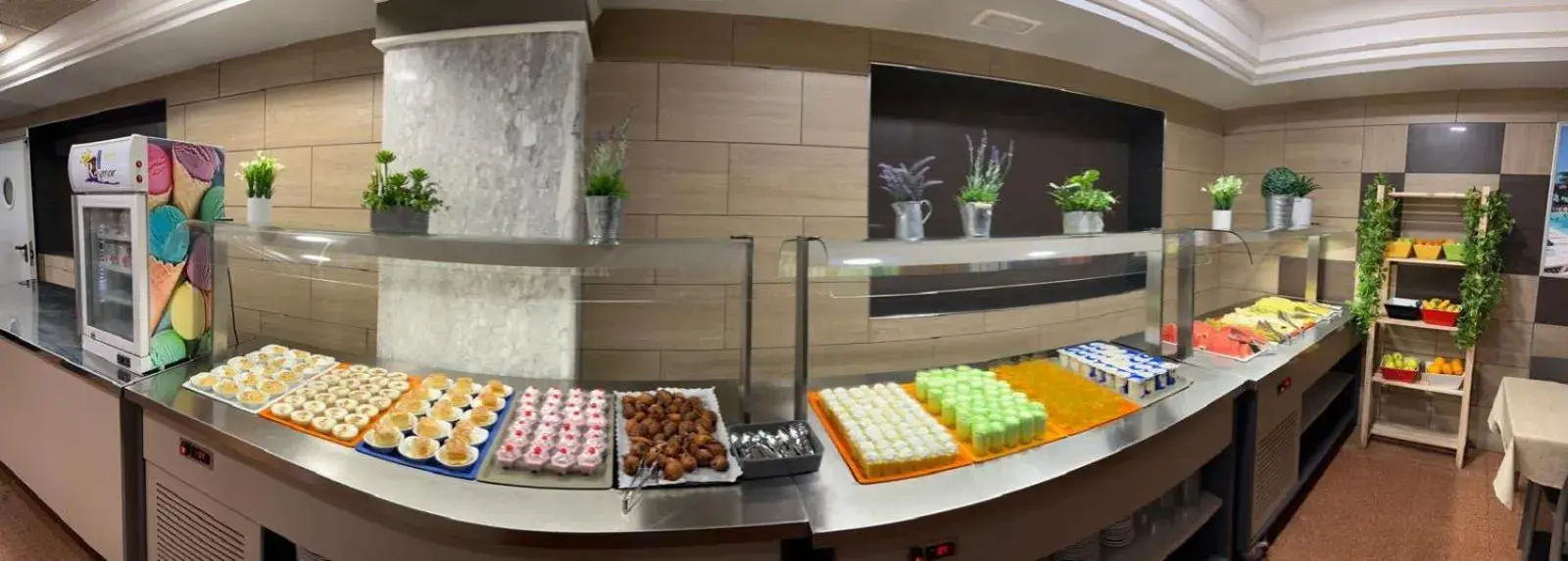 Restaurant/places to eat in Hotel Reymar Restaurant/places to eat in Hotel Reymar