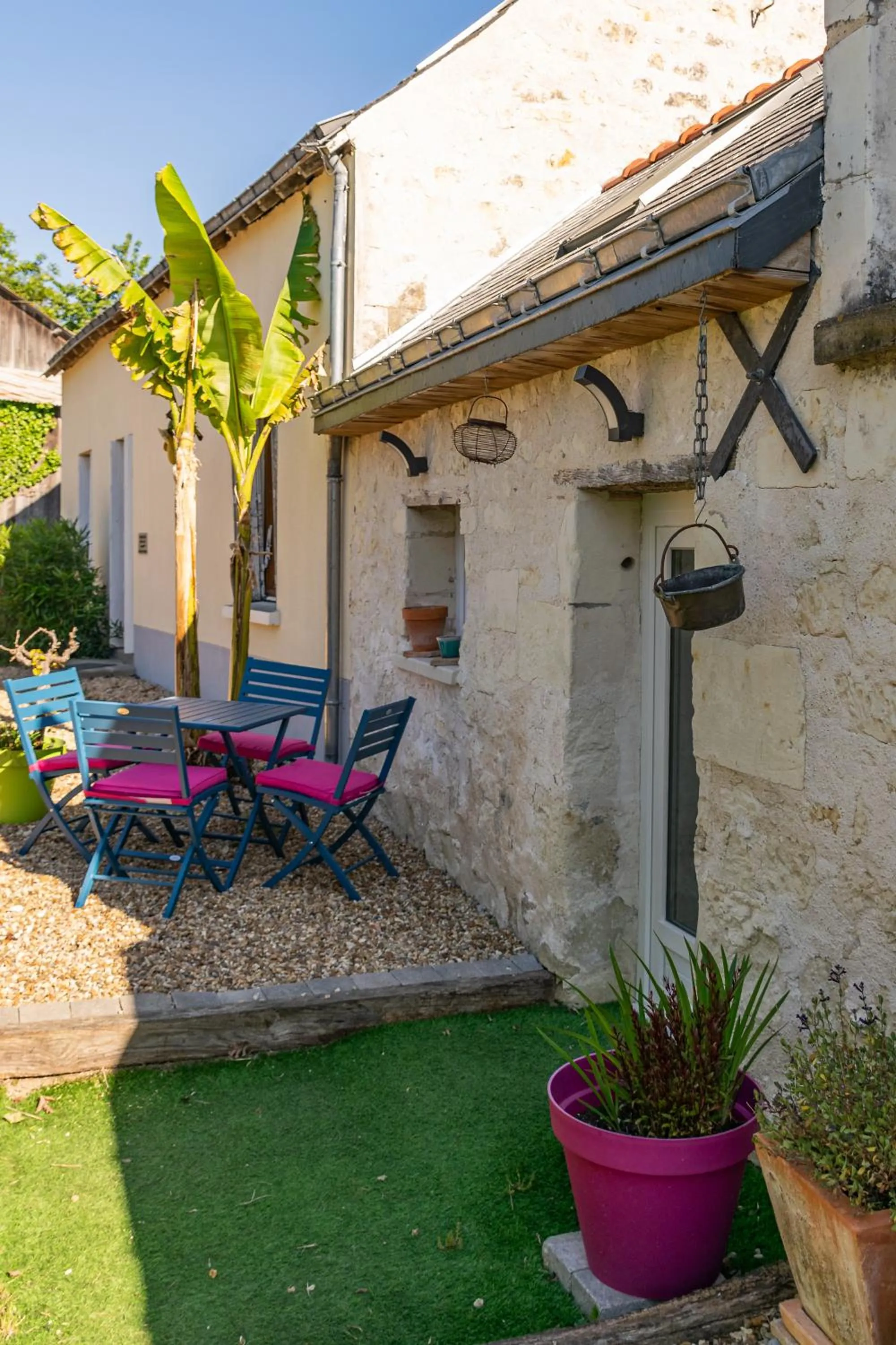 Inner courtyard view in Saumur Loire Chambres et Gîte