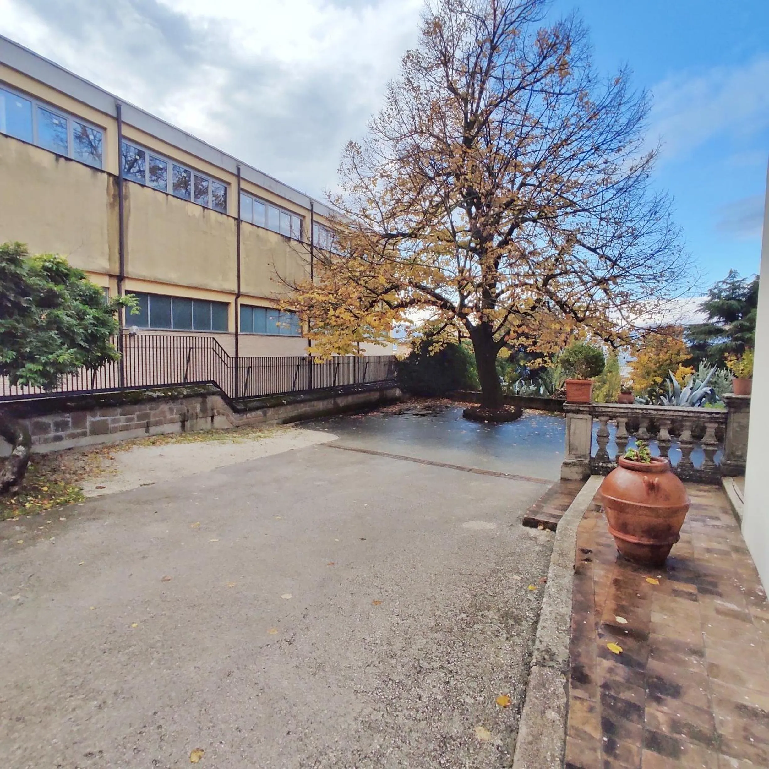 Property building in Novecento