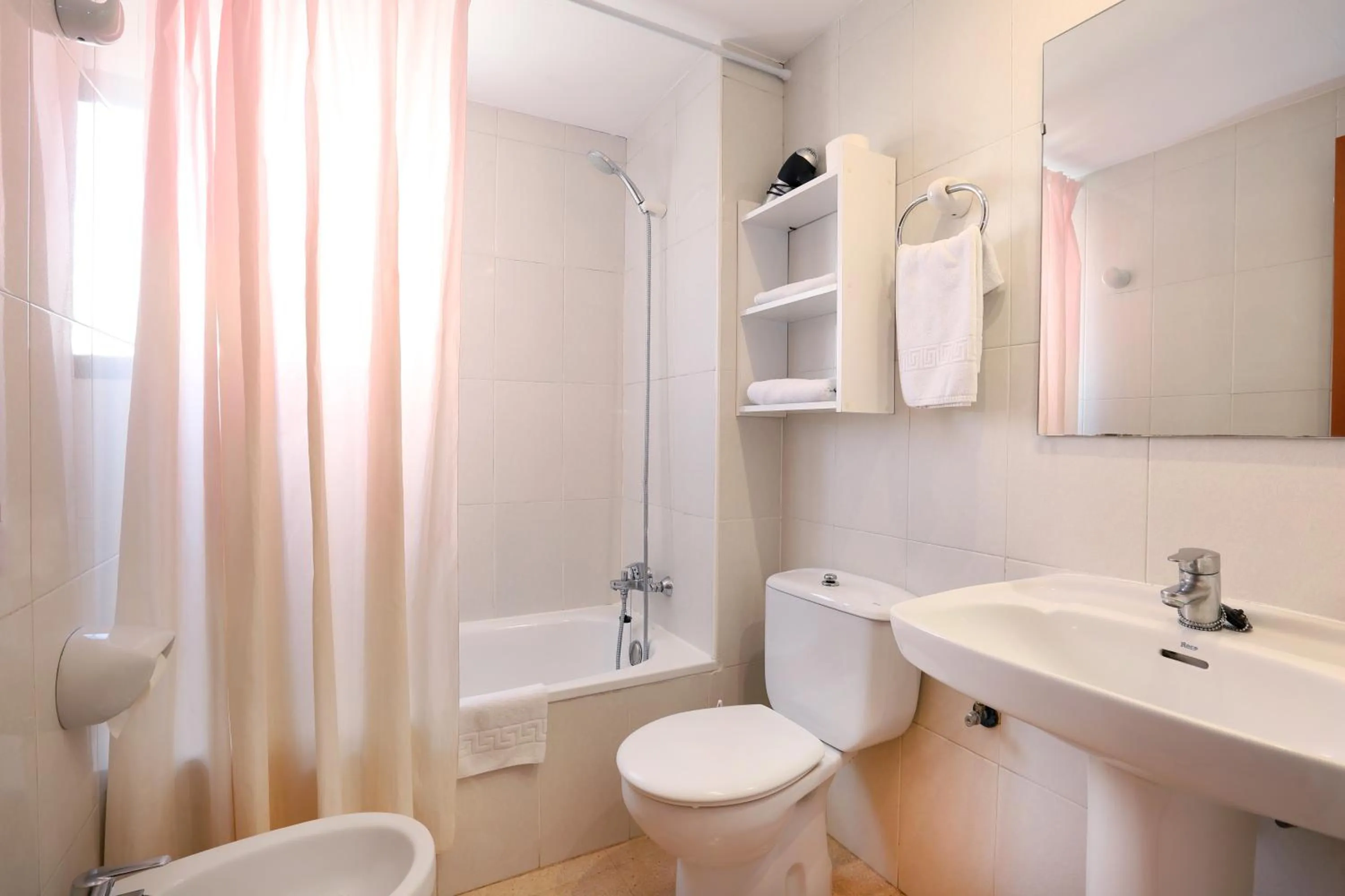 Shower in La Caseta Apartments